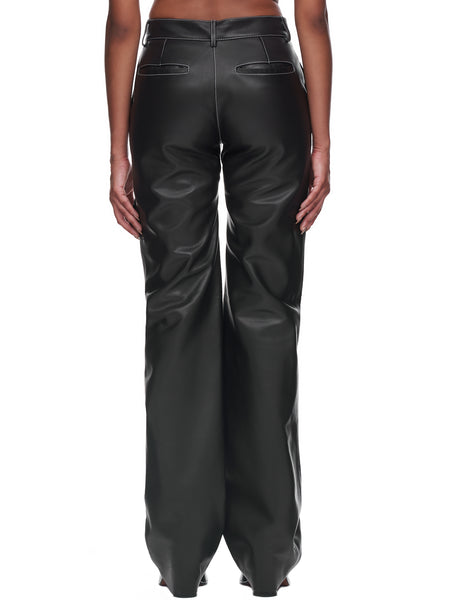 Shiny Black Leather Pants 🖤 In Frame: @zoya__jaan_ 🇮🇳 . . . . .  @zoya__jaan_ #leather #pants #leatherpants #blackpants #leatherl