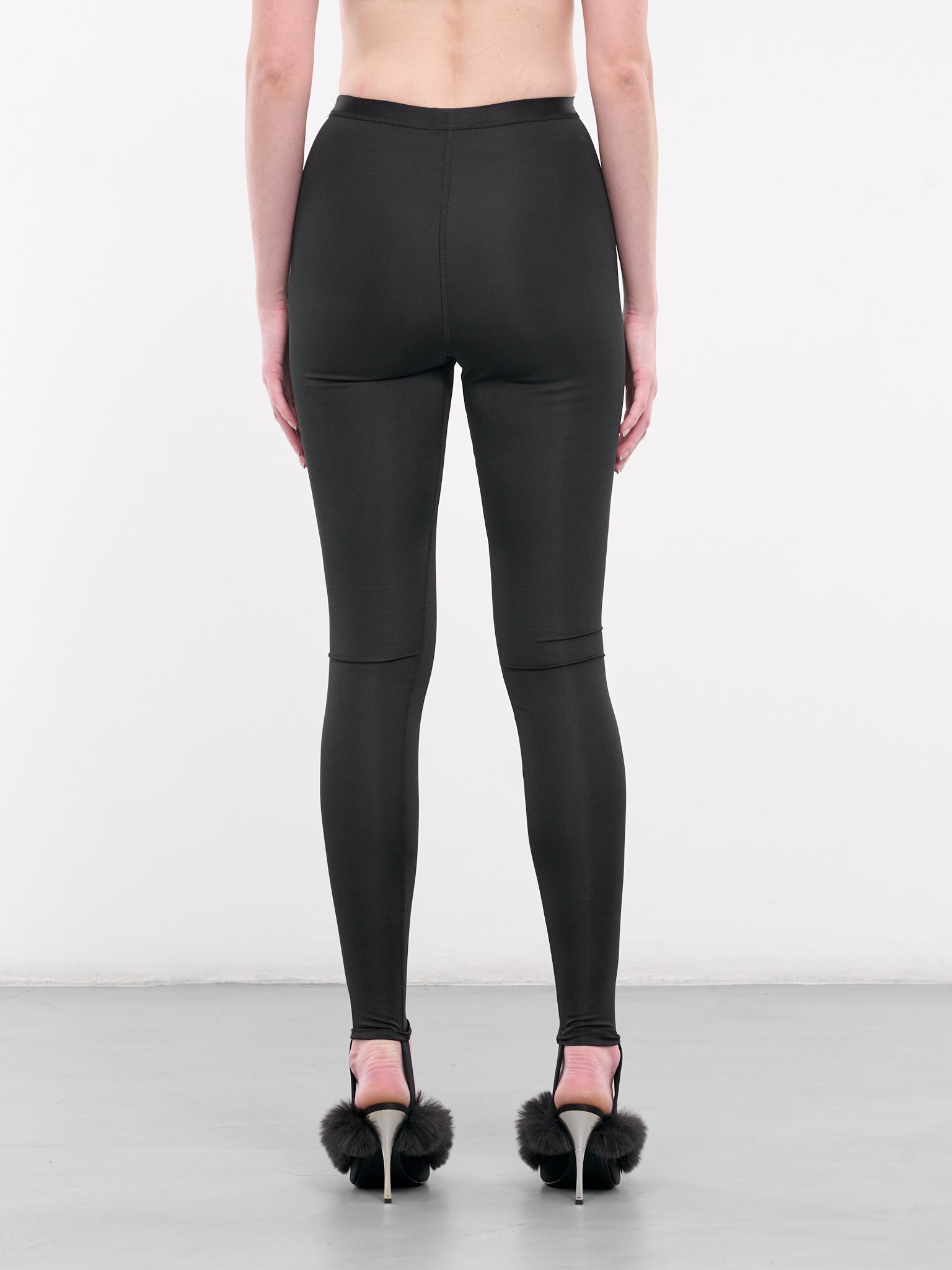 Foot Loop Leggings (02-122924-BLACK)