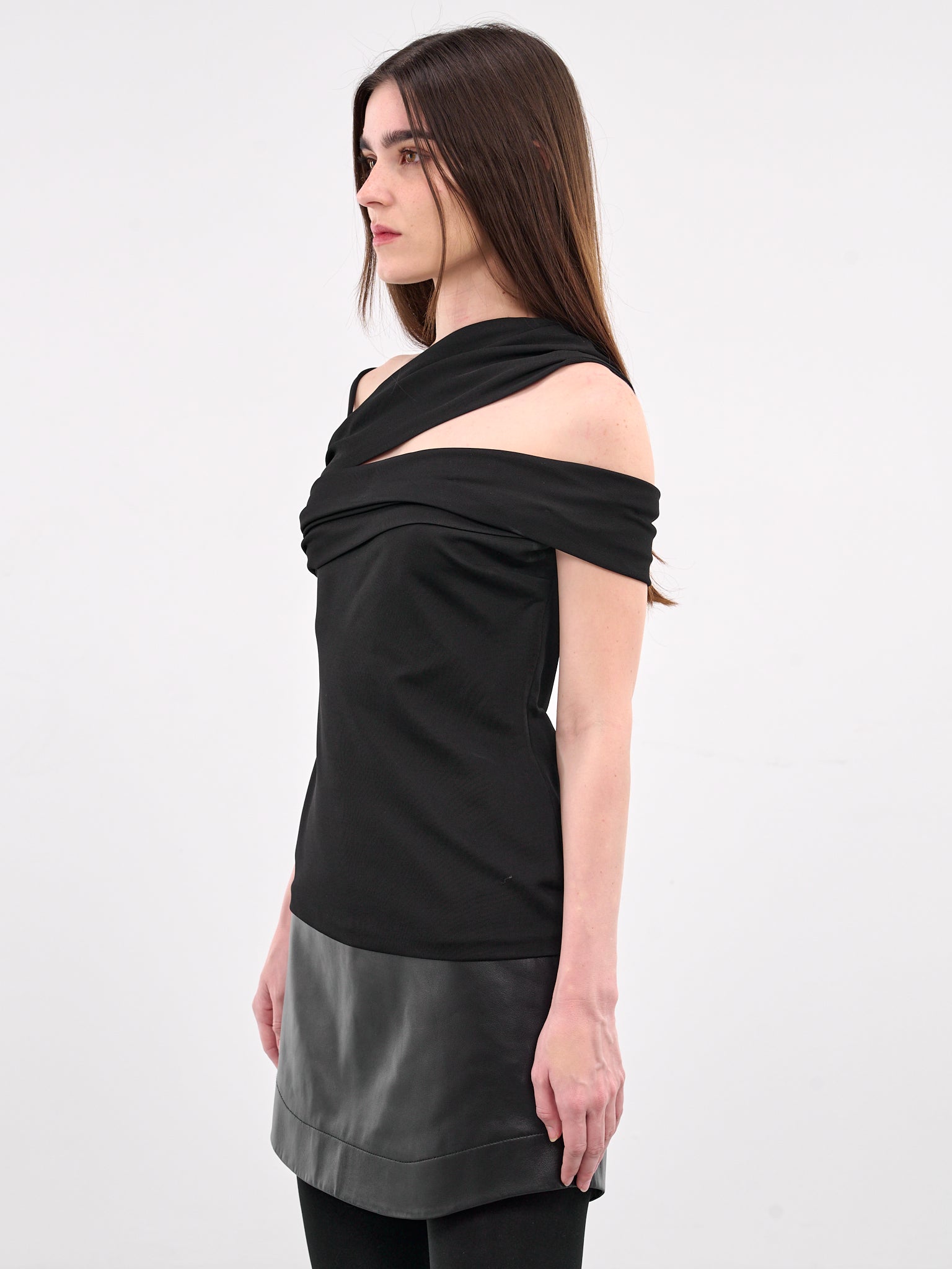 One-Shoulder Gathered Top (1018683-1A12923-BLACK)