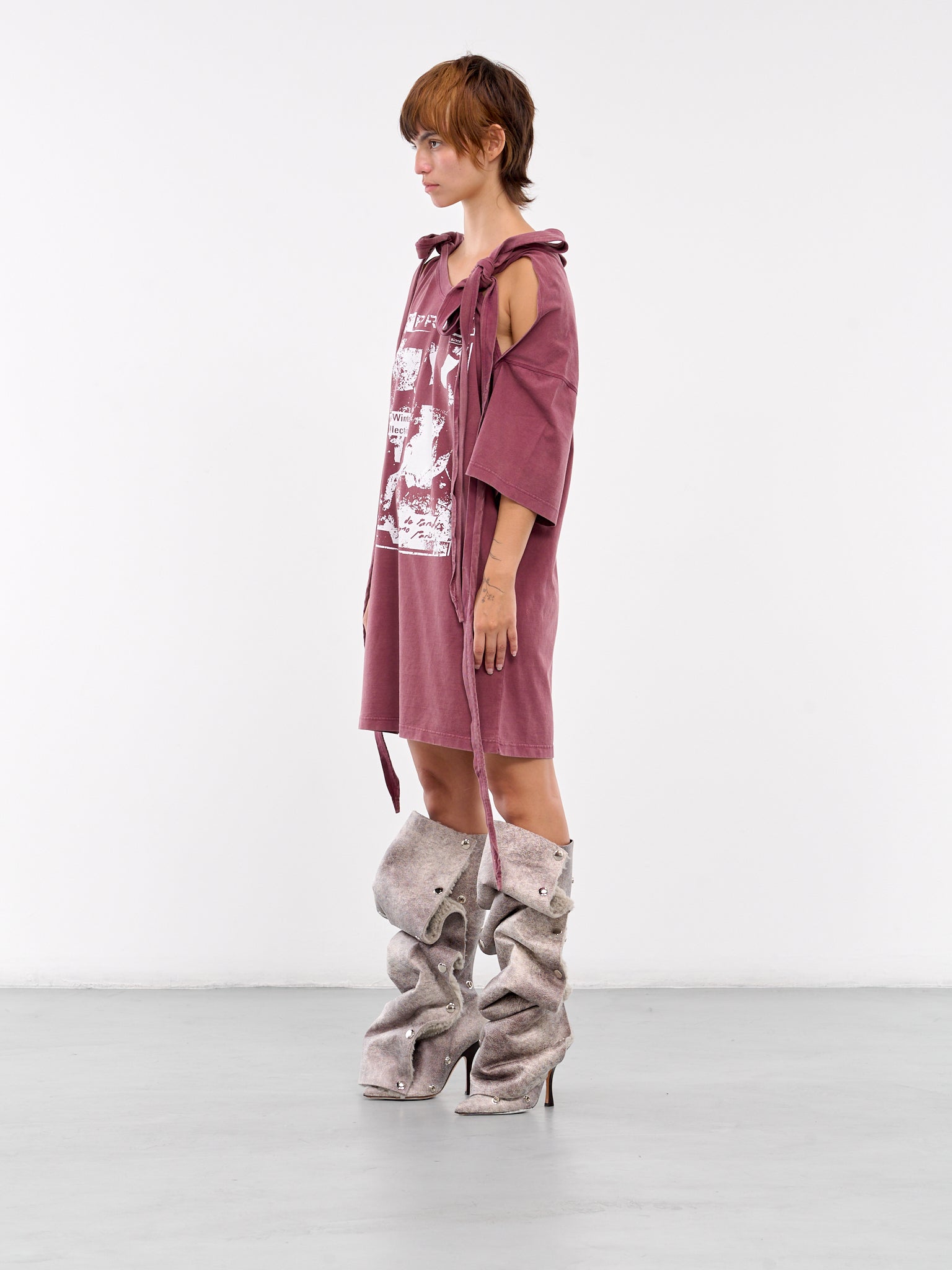 Multi-Scarf Rock Band Print Dress (104DR014-J136-BURGUNDY)