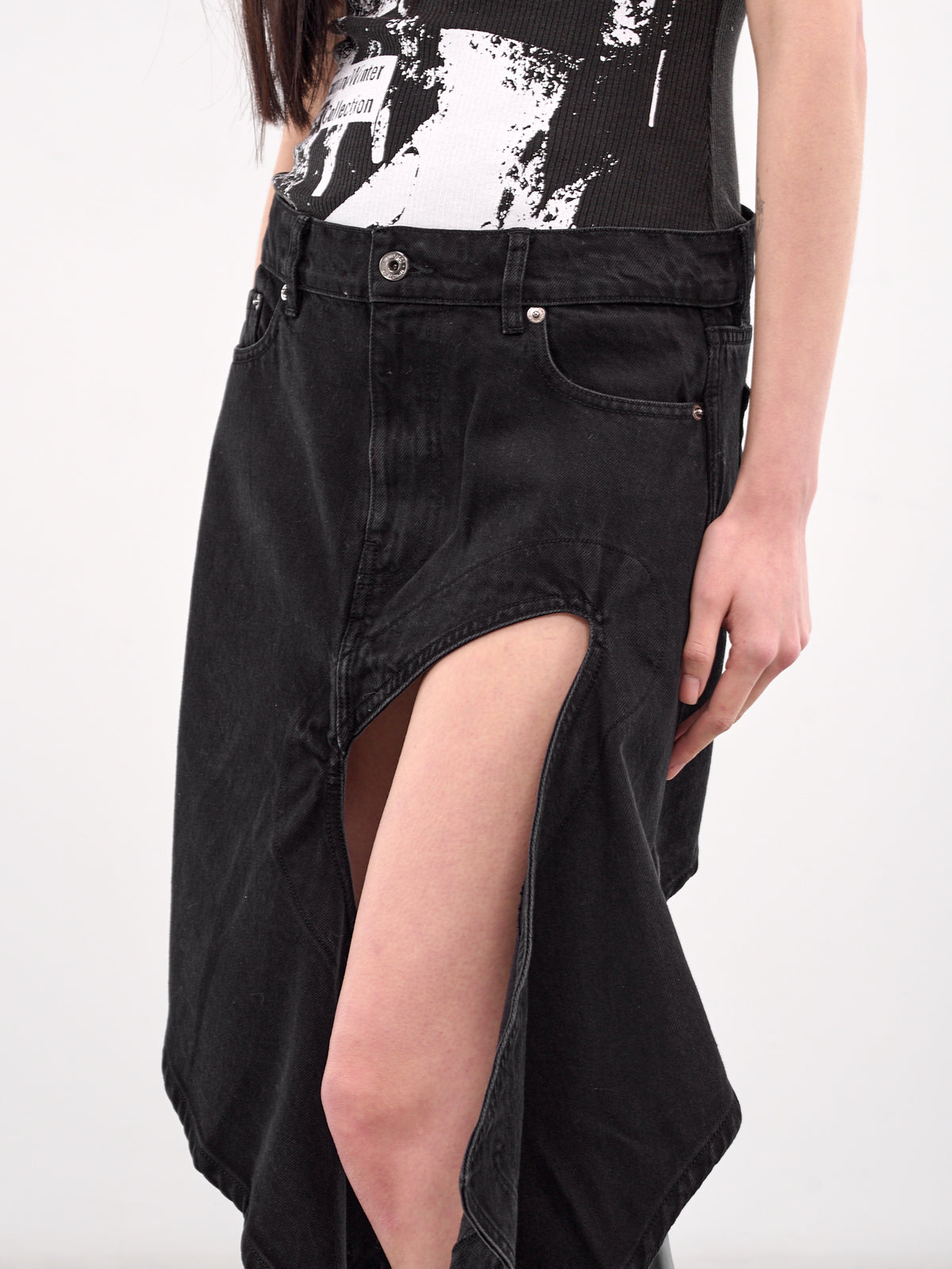 Evergreen Cut-Out Denim Mini Skirt (107SK002-D51-EVERGREEN-BLACK)