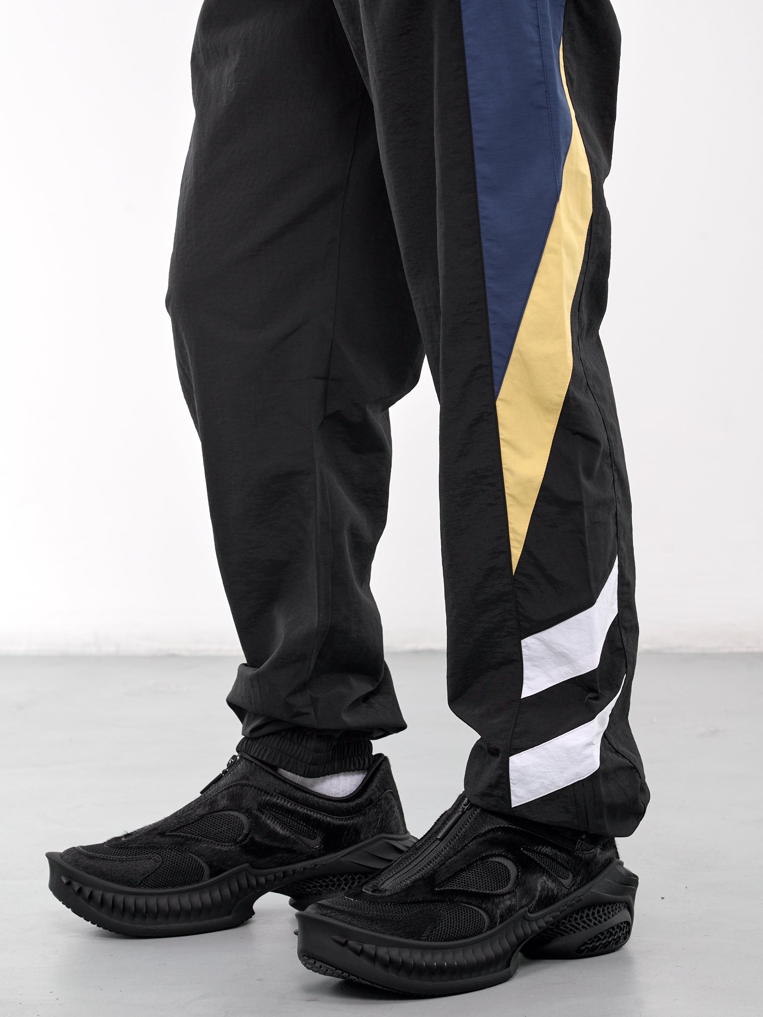 Paneled Track Pants (154WP01011-BLACK-YELLOW)