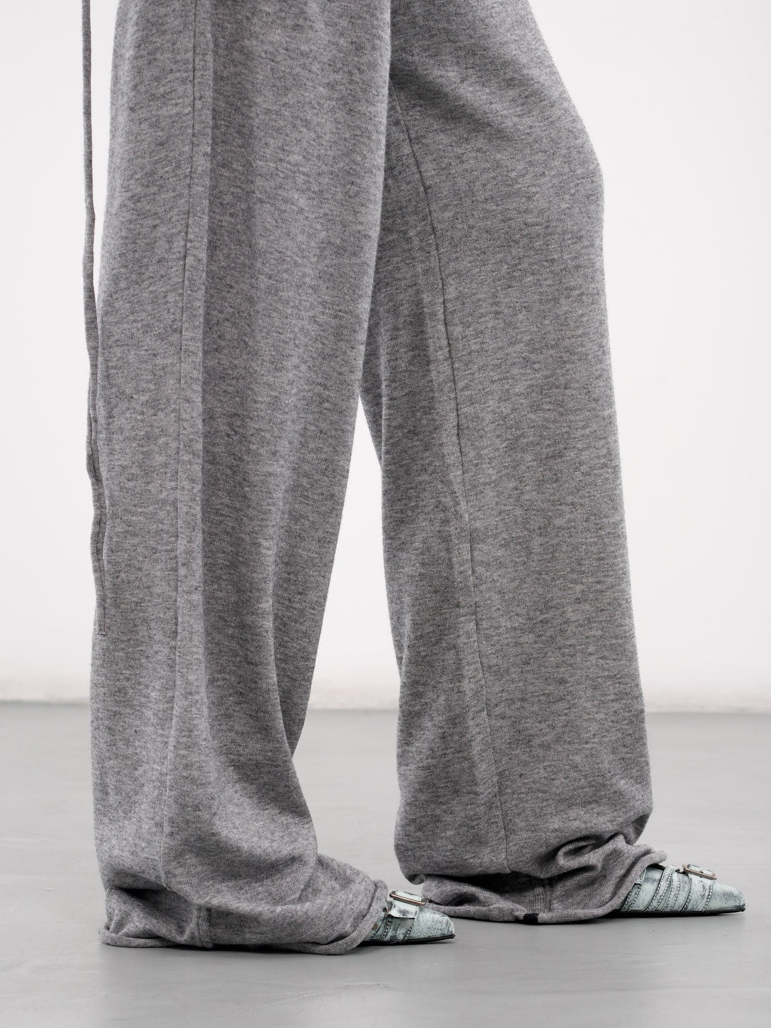 Asymmetric Strap Sweatpants (2204080211-GREY)