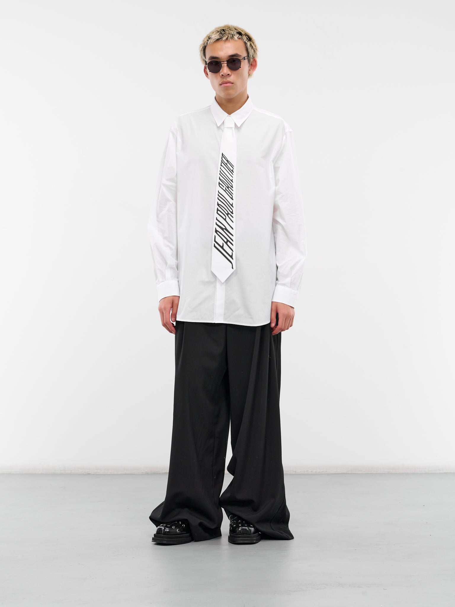 Shirt & Tie (24-30-F-CH057I-C051-WHITE-BLAC)