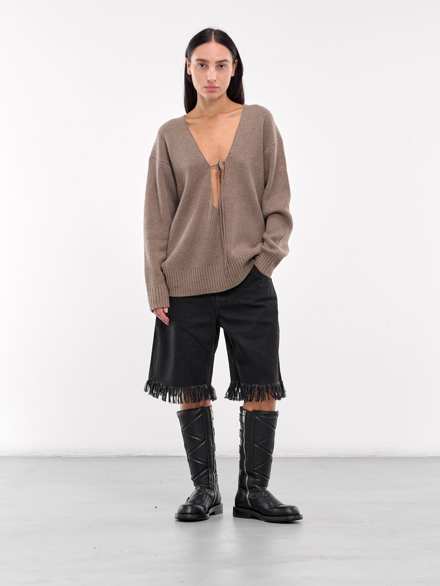 Cashmere V-Neck Sweater (24031014-TAUPE)