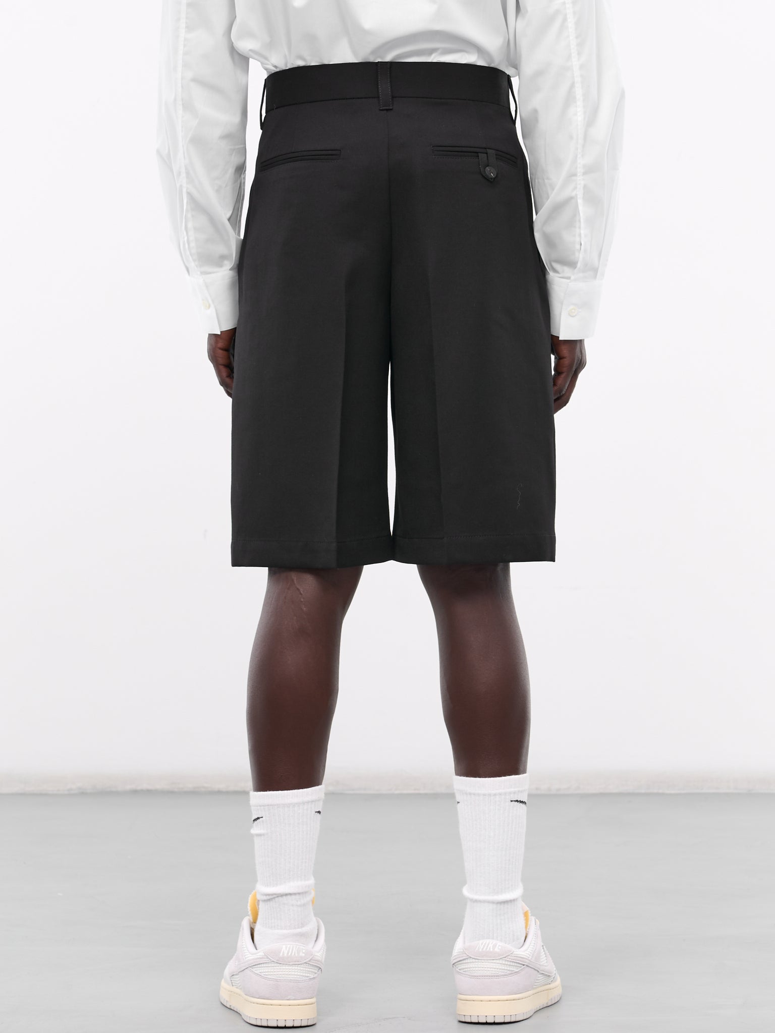 JACQUEMUS Shorts | H. Lorenzo - back