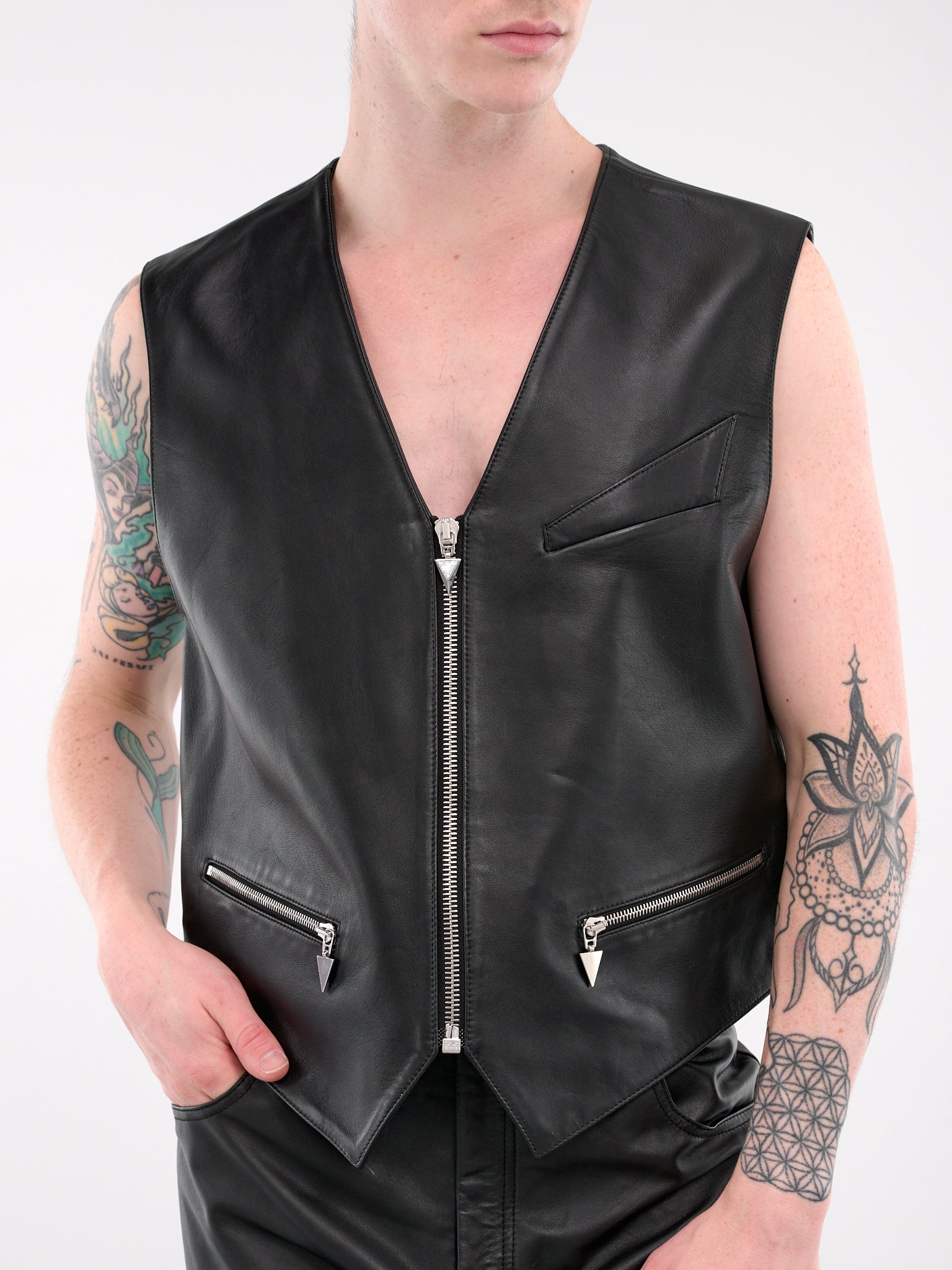 Leather Vest (24F9T00712CUI1-BLACK)