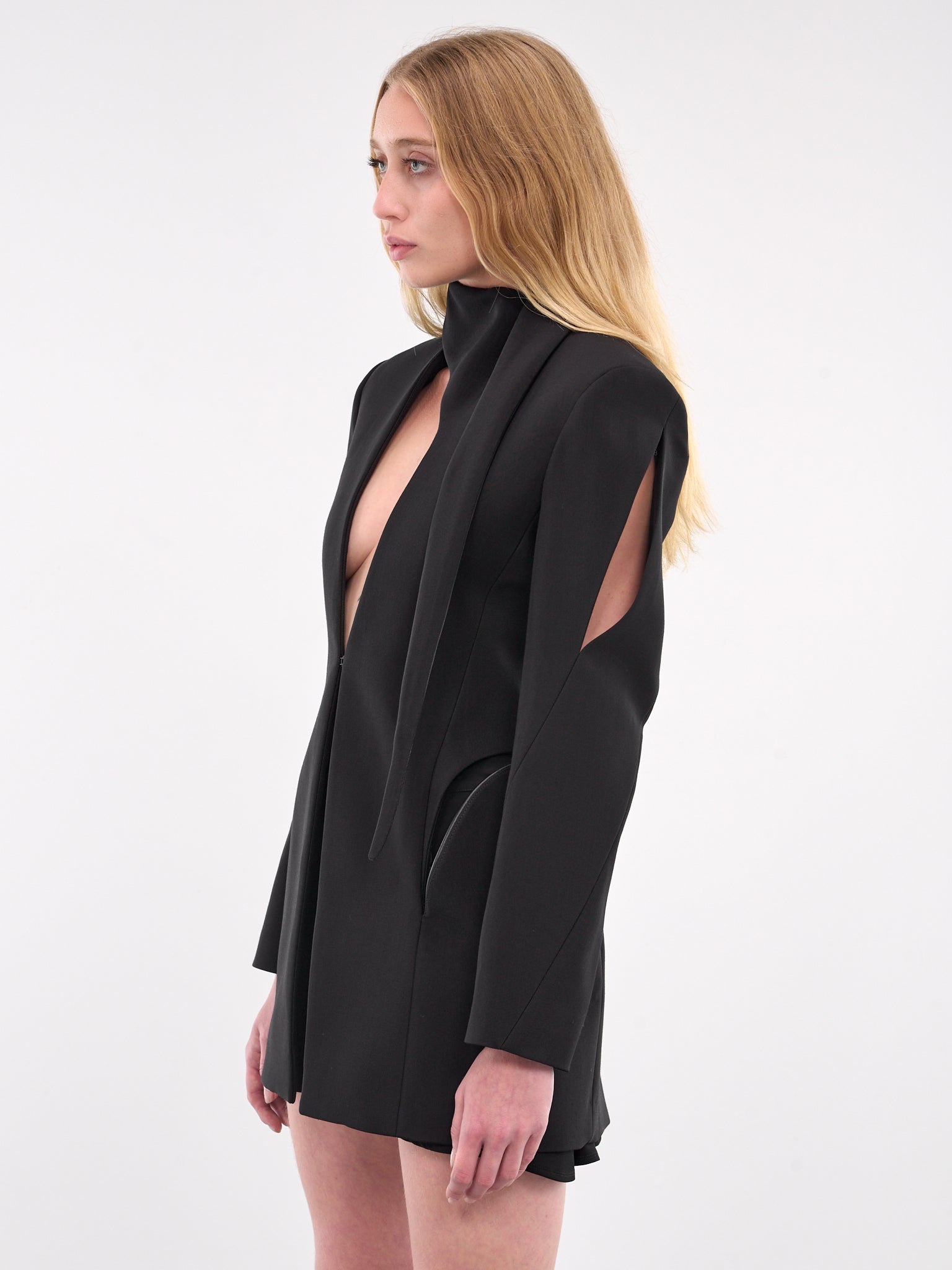 Cut-Out Tailored Blazer (24W1VE0439182-BLACK)