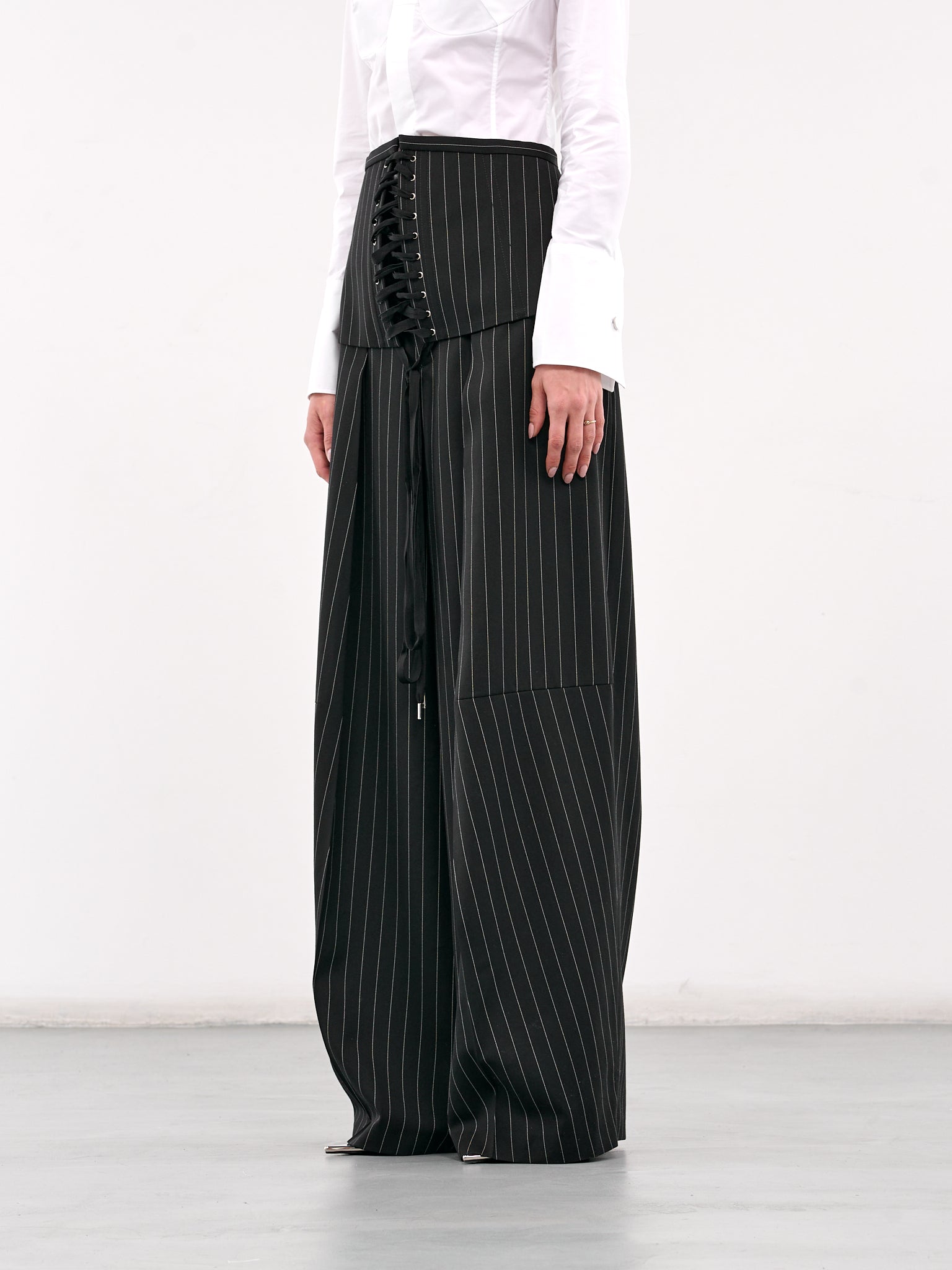 The Corset Suit Pants (25-34-F-PA190-C074-BLACK-WHITE)