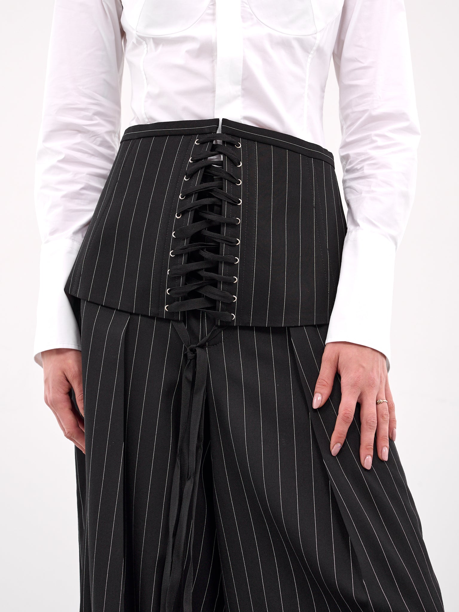 The Corset Suit Pants (25-34-F-PA190-C074-BLACK-WHITE)