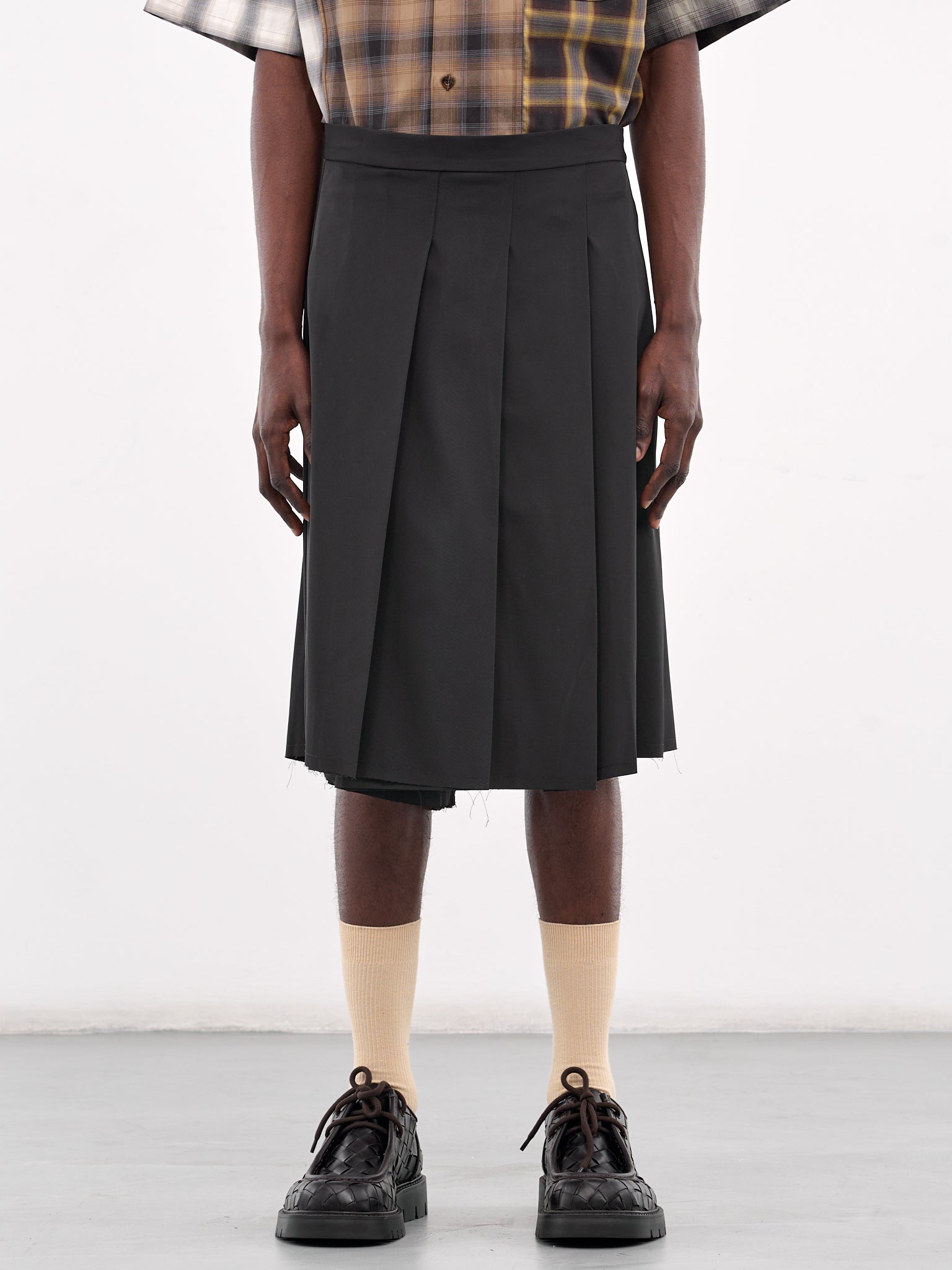 Pleated Skirt (251-MSK001-BLACK)