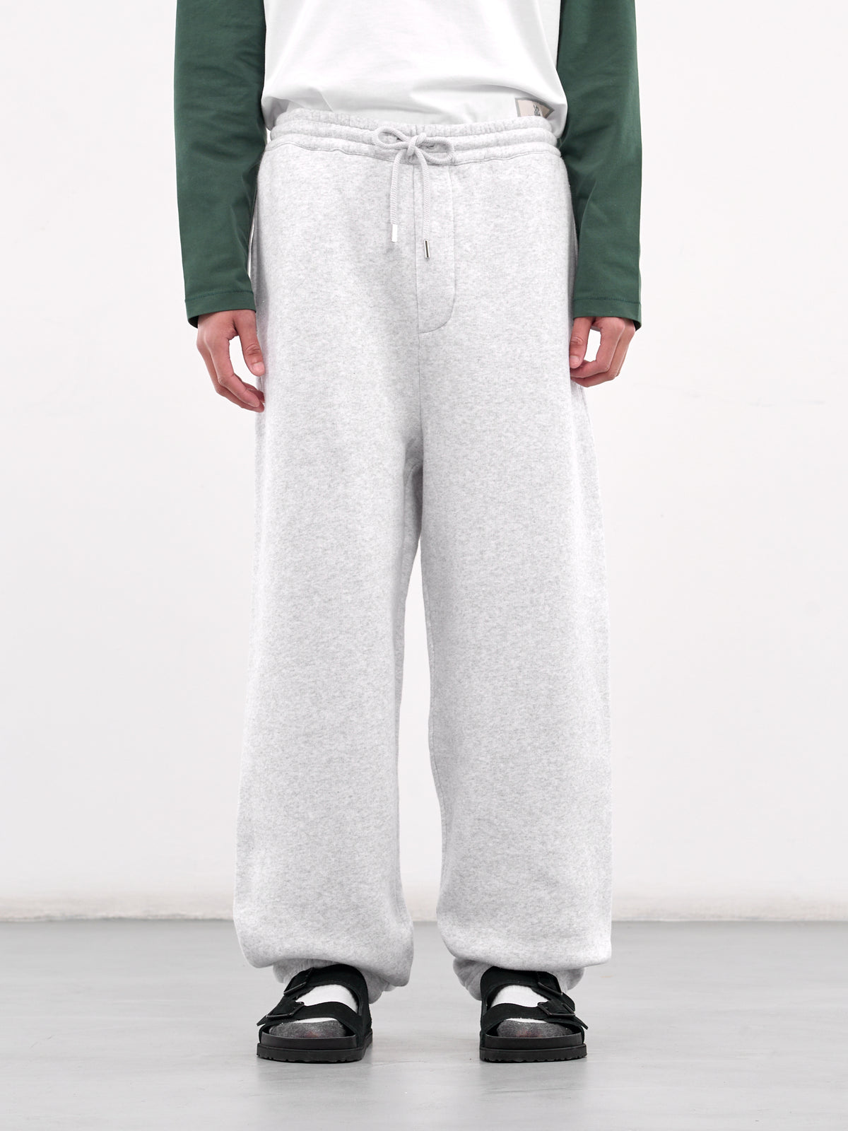 The Torneo Track Pants (255JS303-2465-GREY)