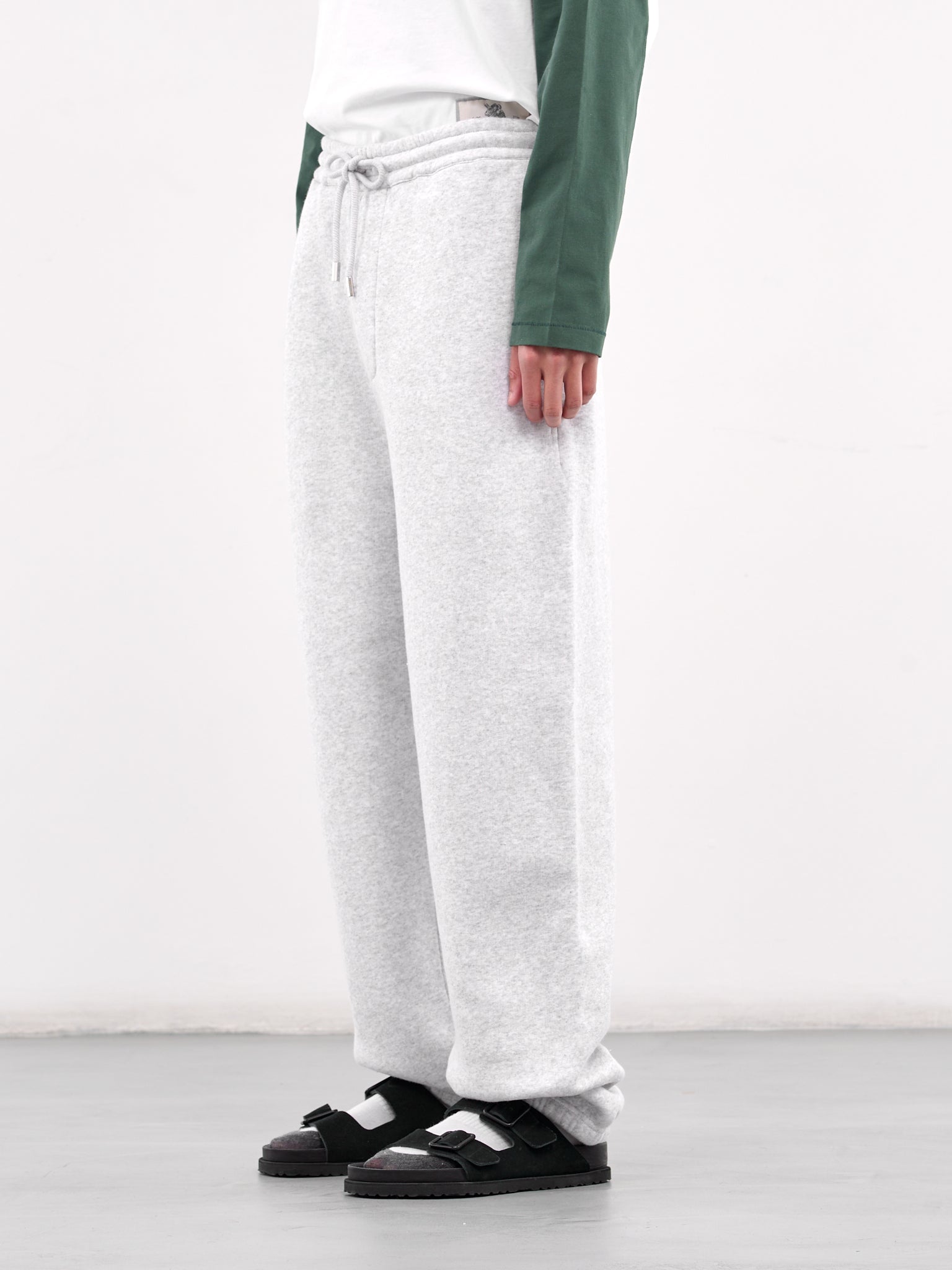 The Torneo Track Pants (255JS303-2465-GREY)