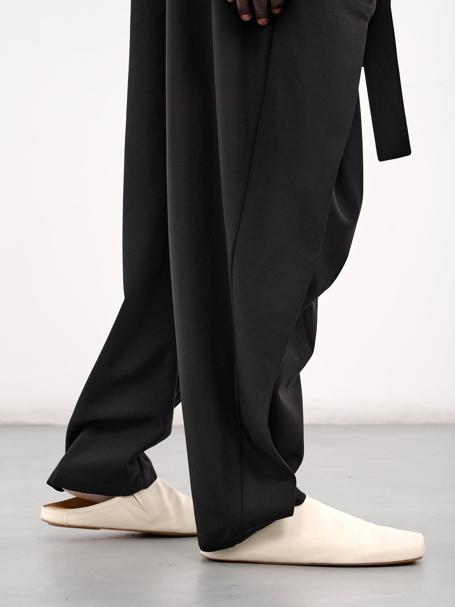 Wool Wrap Pants (25E96MXR07-999-BLACK)