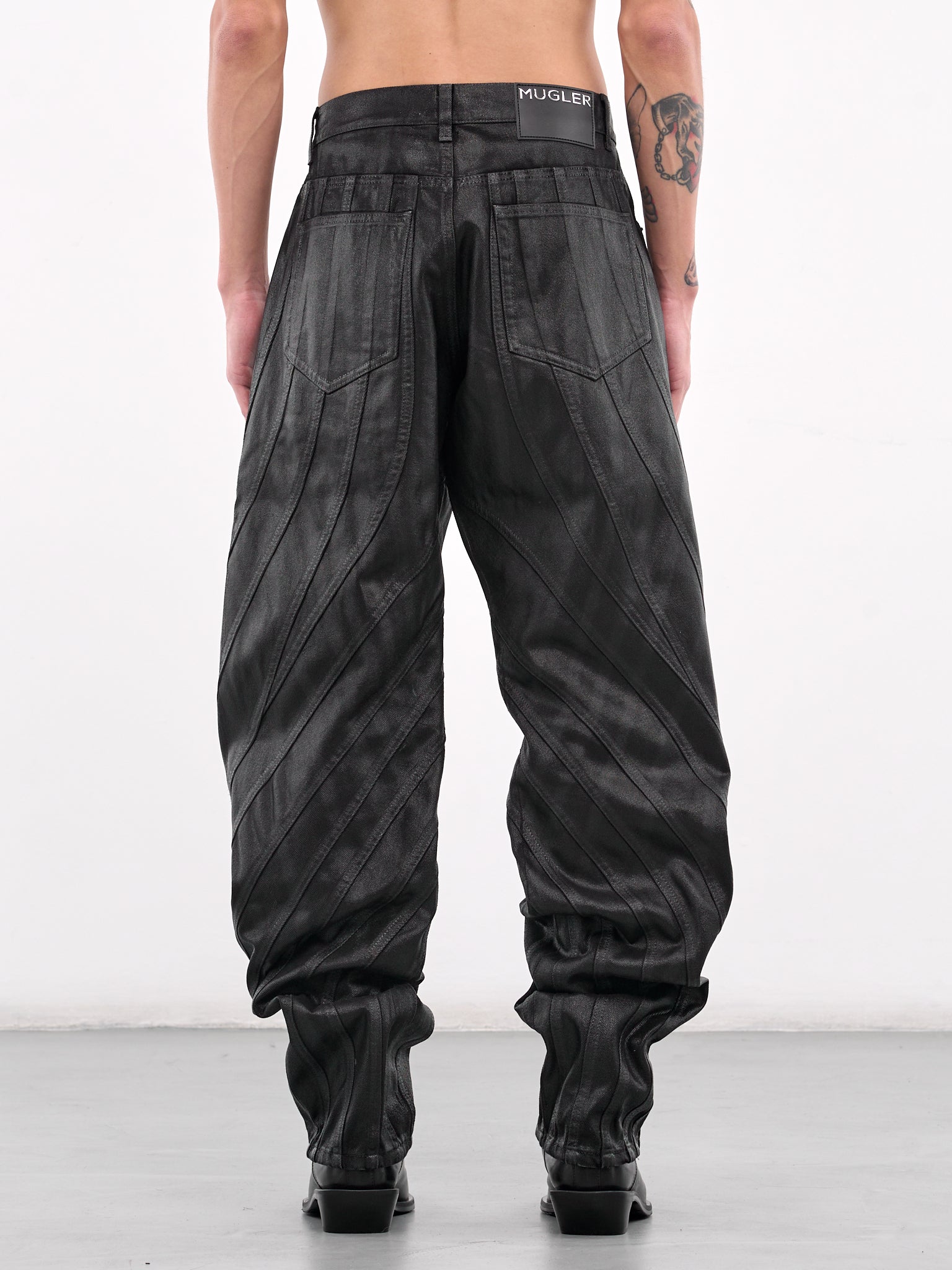 Waxed Spiral Baggy Jeans (25P6PA03272008-WAX-SHINY-BLACK)