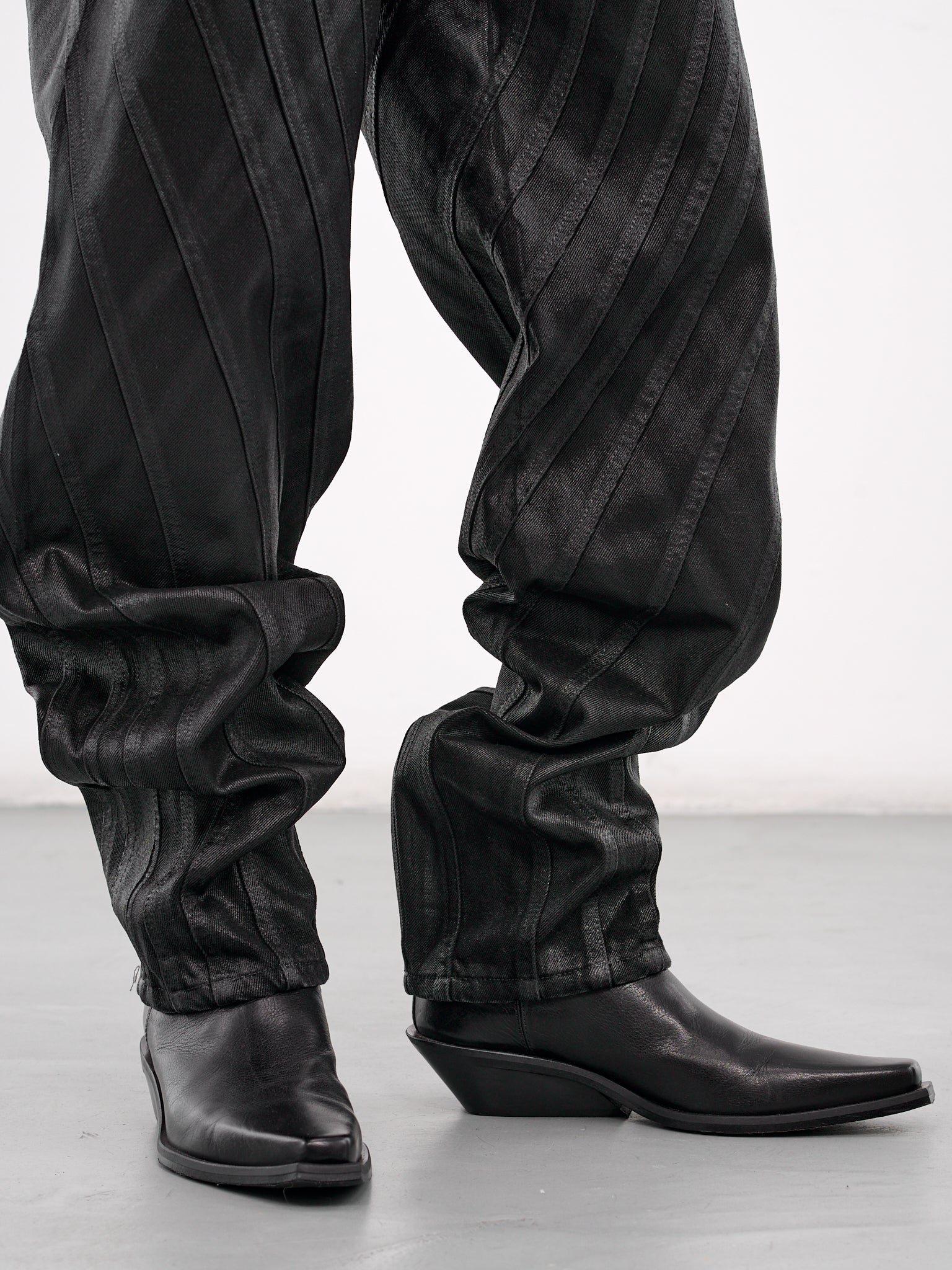 Waxed Spiral Baggy Jeans (25P6PA03272008-WAX-SHINY-BLACK)