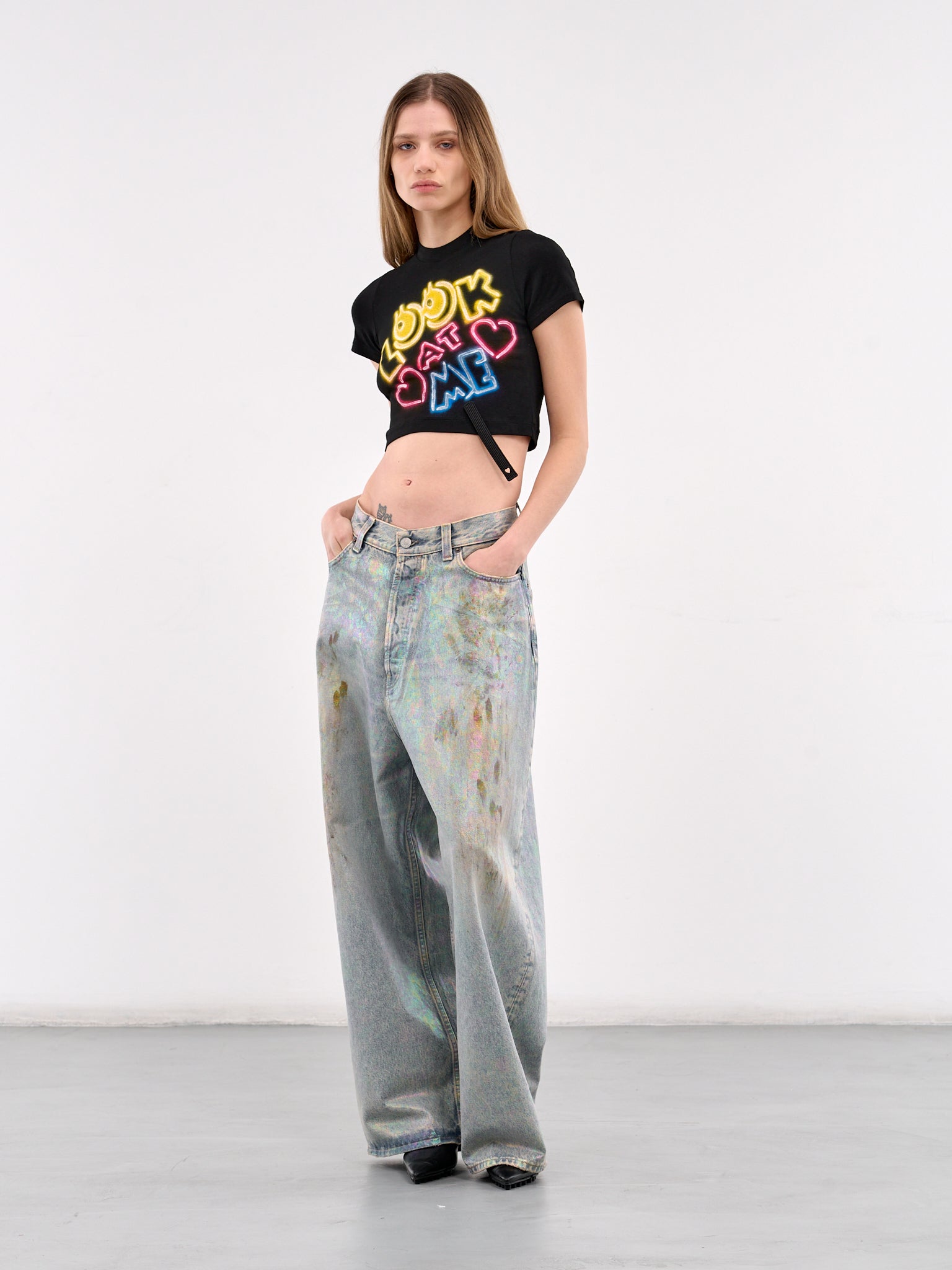 DOUBLET Cropped Graphic Tee | H. Lorenzo - styled