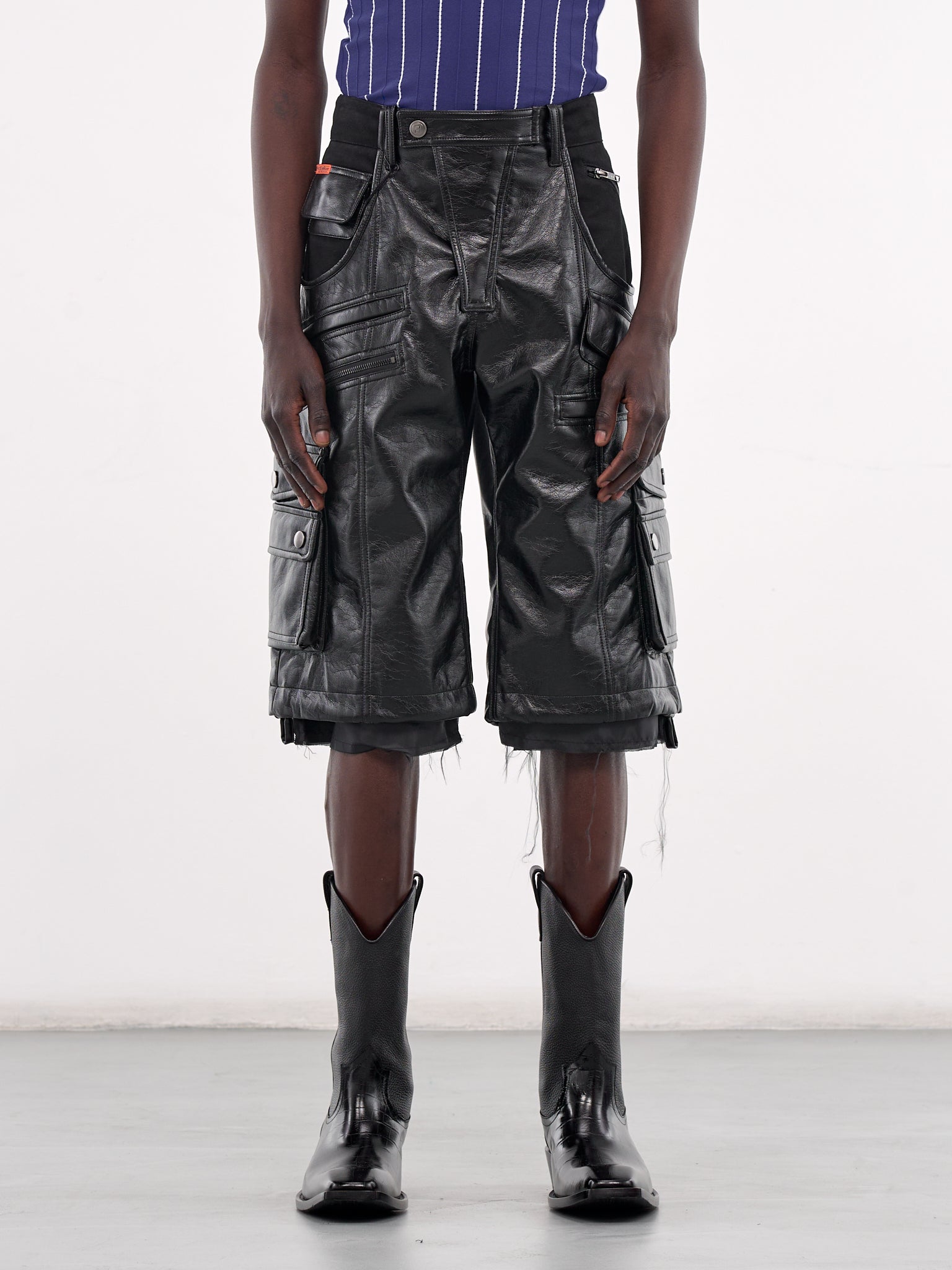 Mixed-Material Utility Shorts (540LP02001-BLACK)