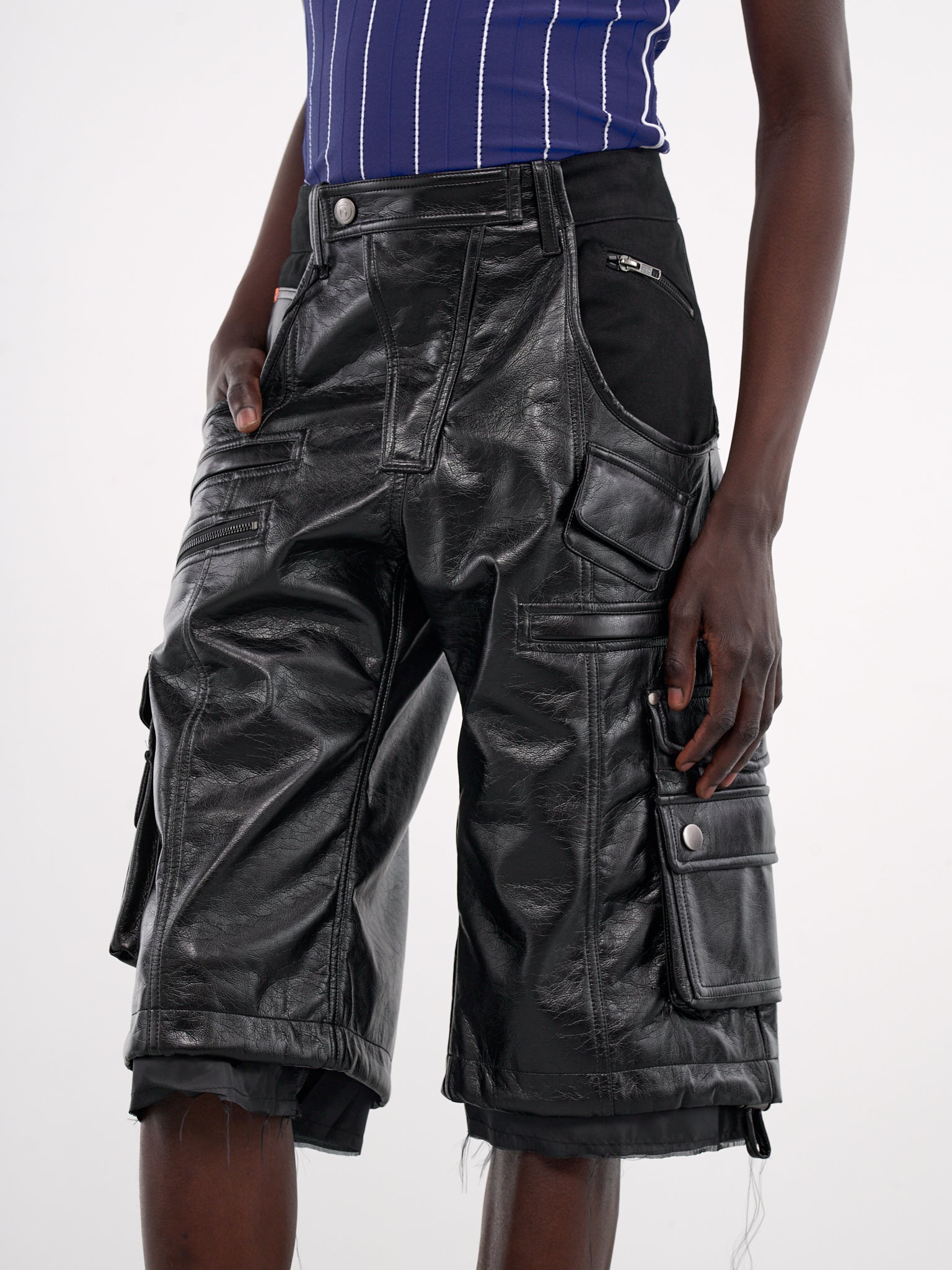 Mixed-Material Utility Shorts (540LP02001-BLACK)