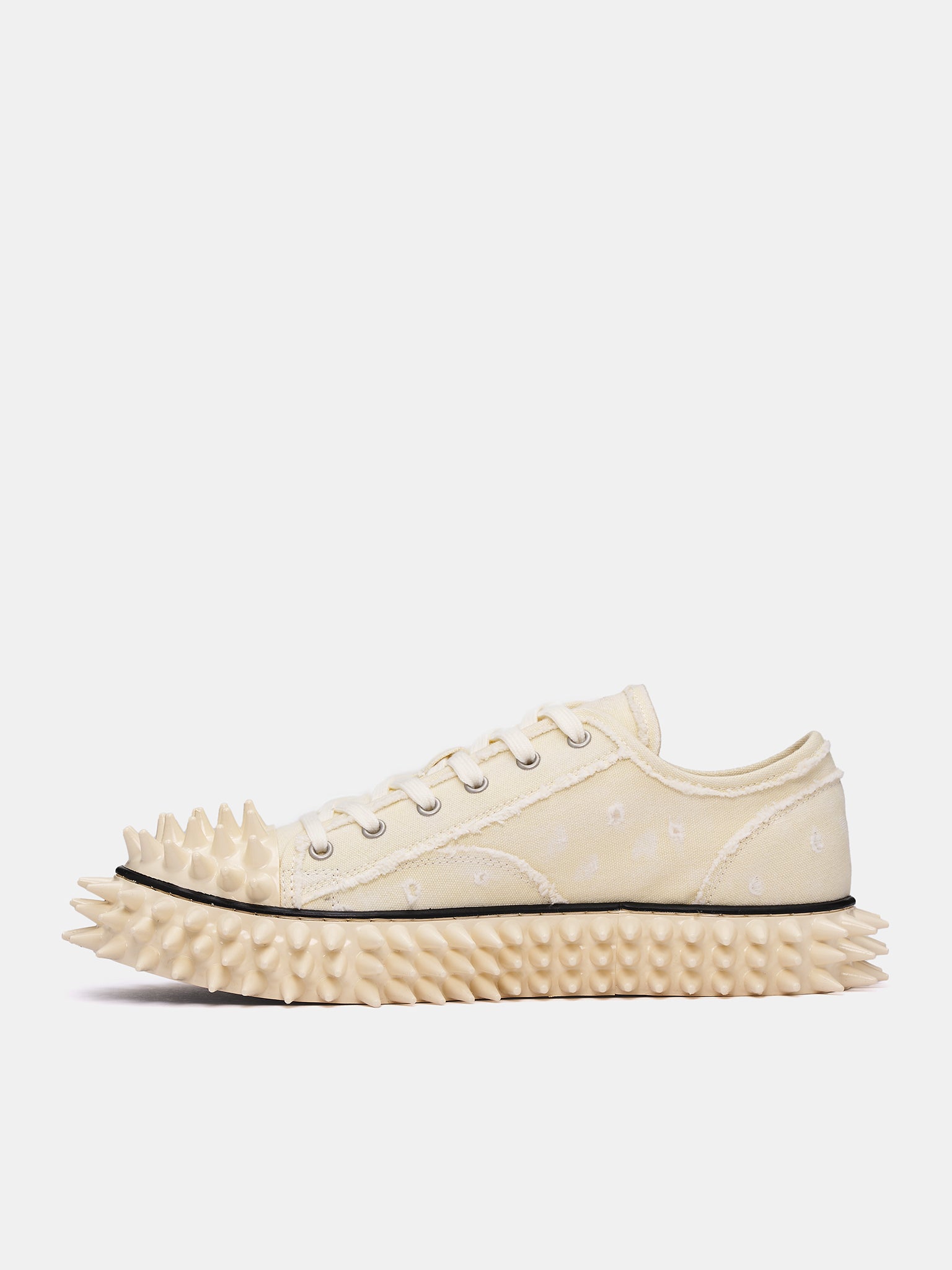 Spiky Canvas Sneakers 60FT67-IVORY)