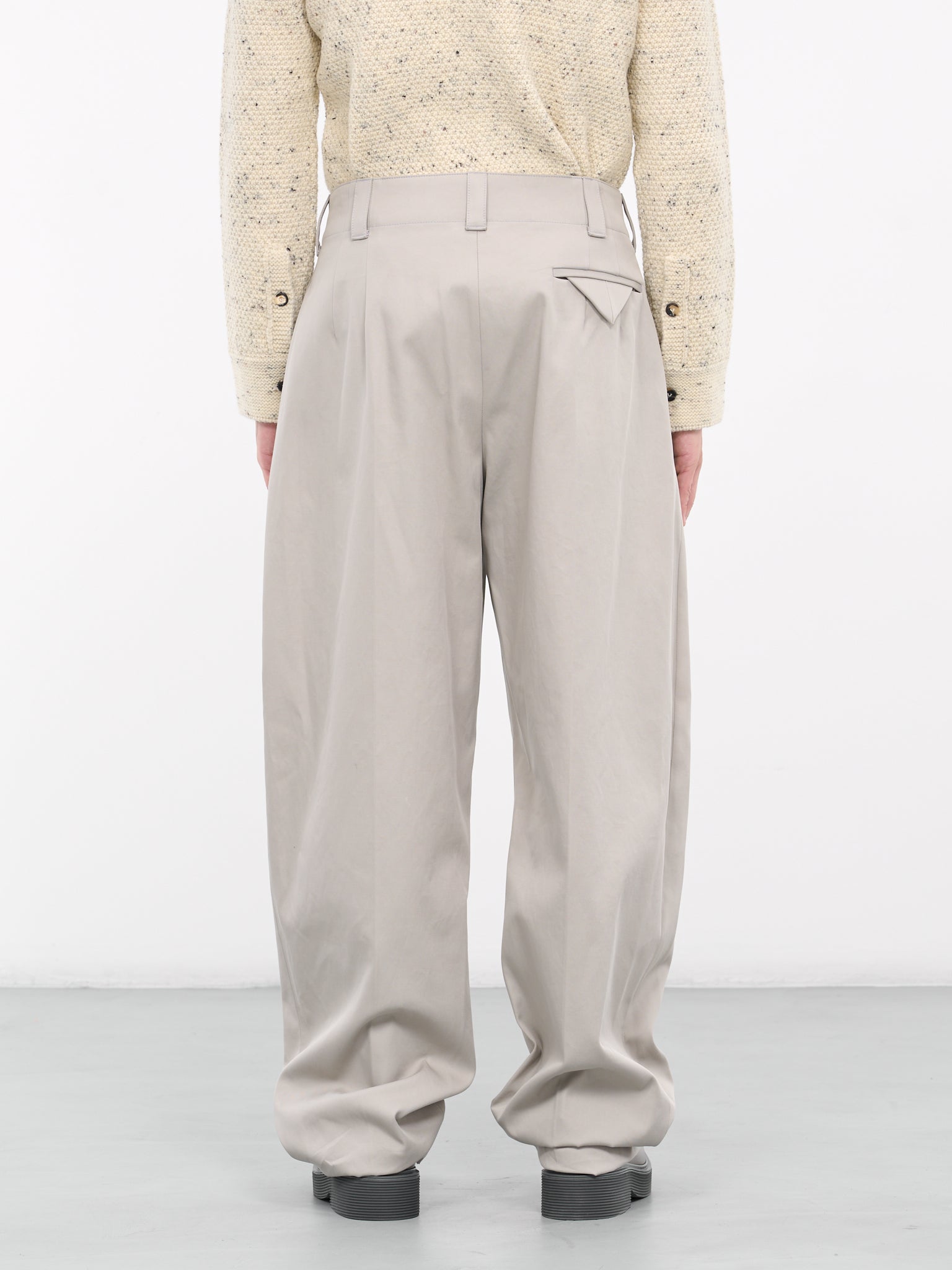 Criss-Cross Pleated Trousers (759372V2T10-068-LEAD)