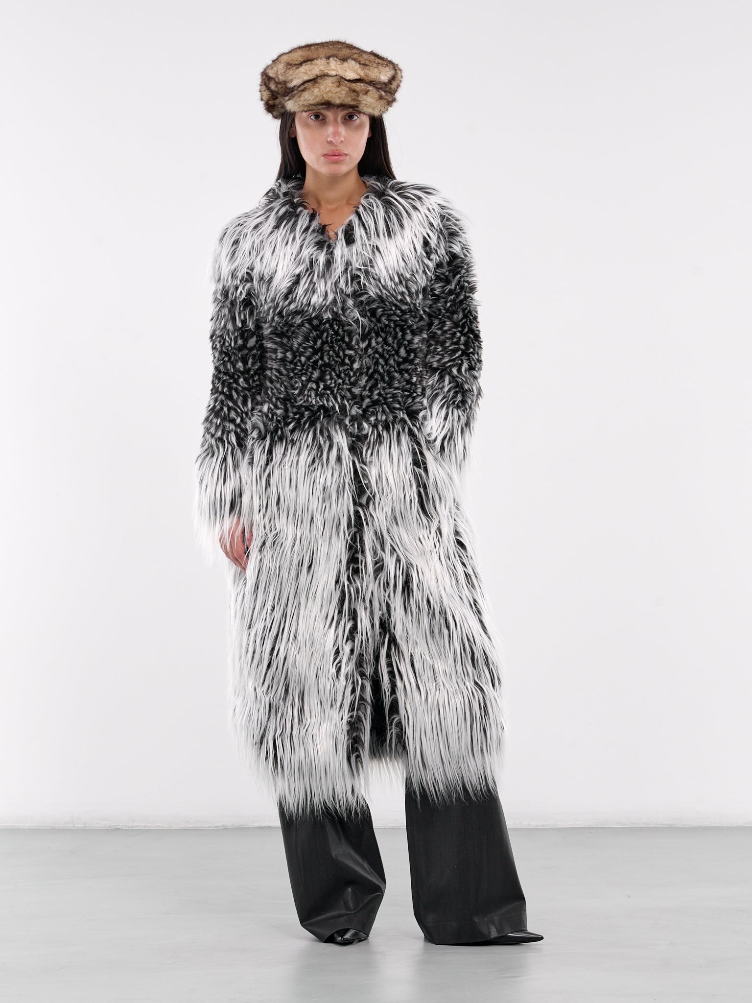 Faux Fur Coat (A15825-0CPAZ-VERY-BLACK)