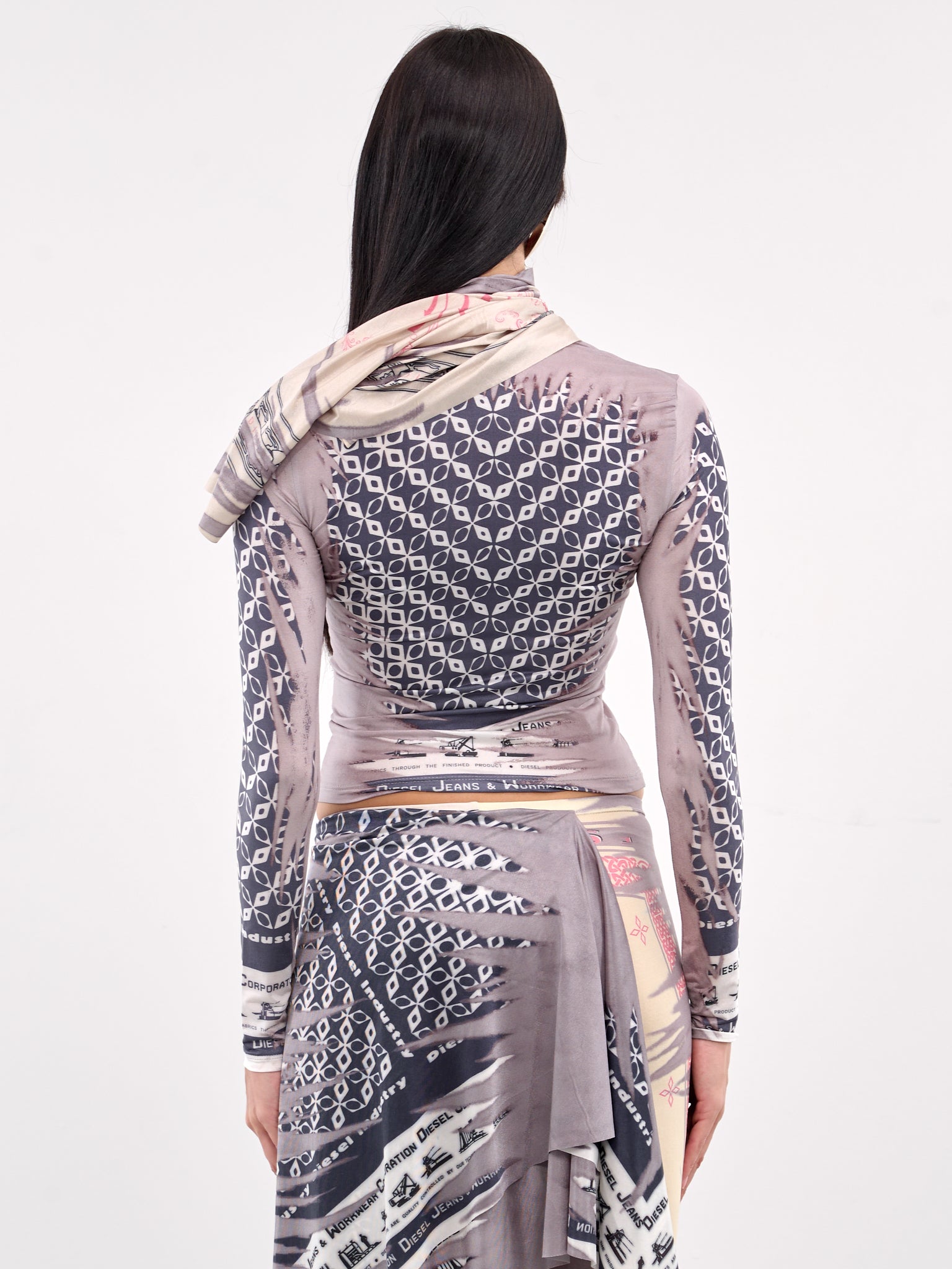 Scarf Collar Graphic Top (A18210-0KIBH-BLUE)