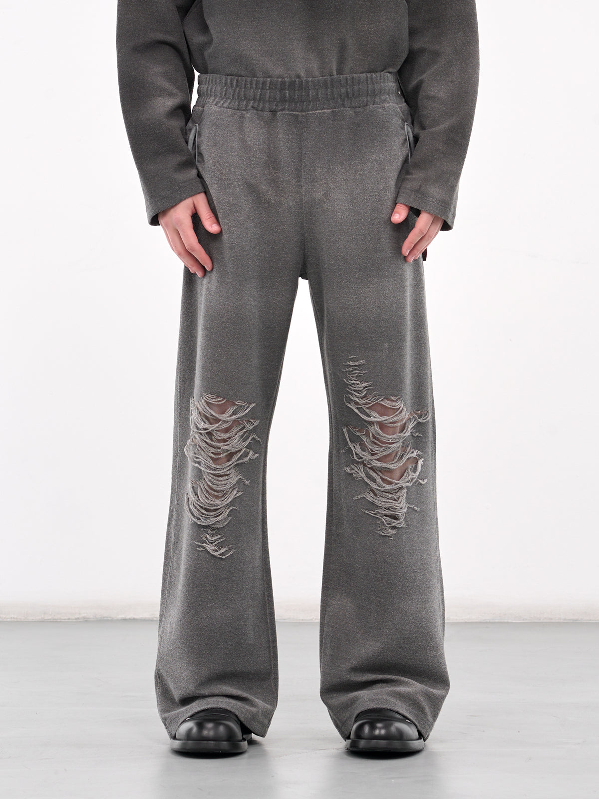 Distressed & Faded Sweatpants (A18218-0PLAI-GREY)