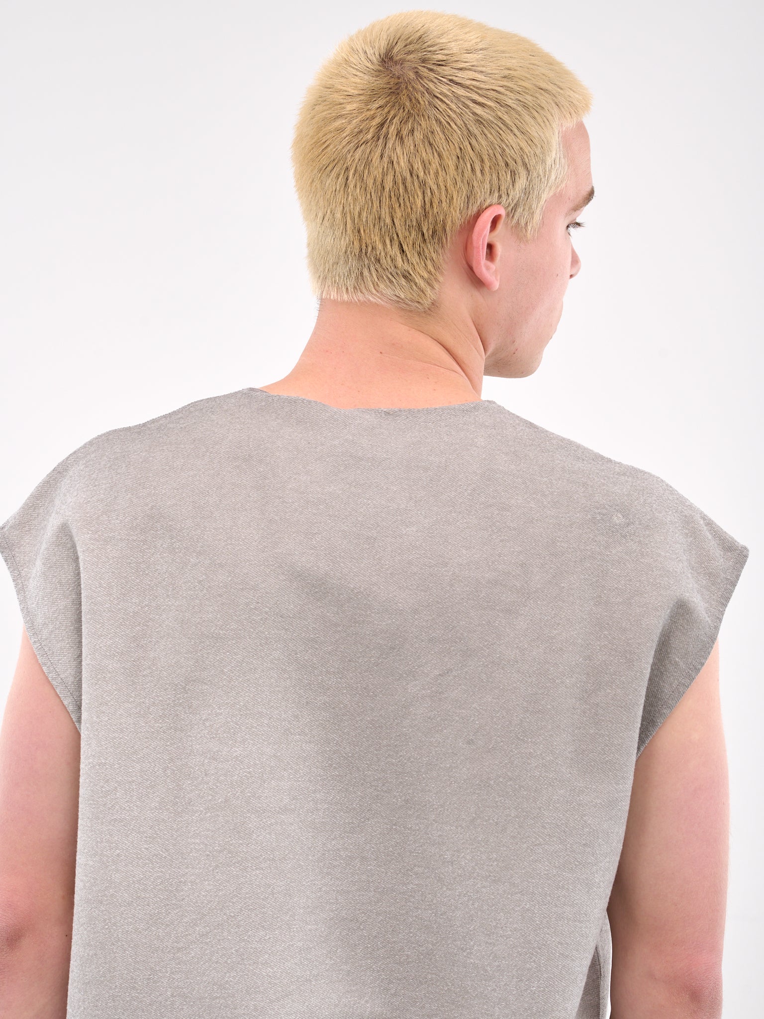 Sleeveless Distressed Top (A19115-0PLAI-GREY)