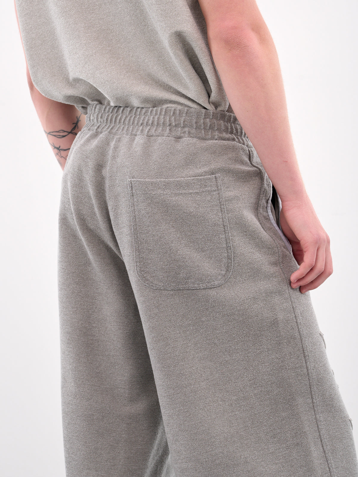 Distressed Sweat Shorts (A19116-0PLAI-GREY)