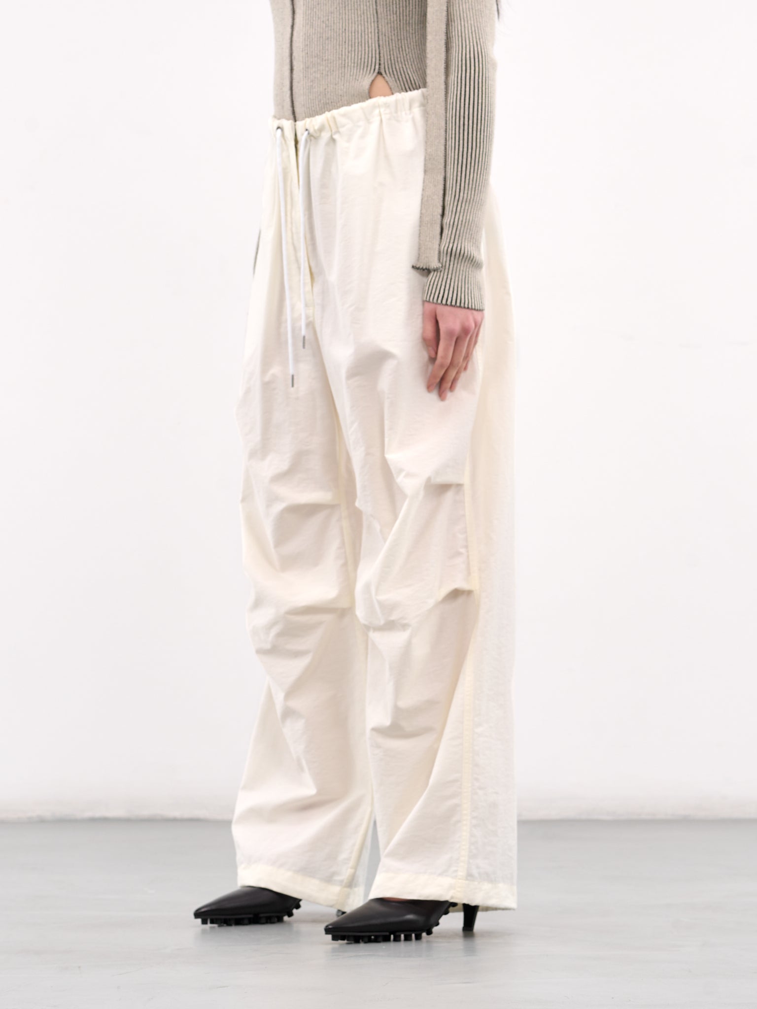 Relaxed Fit Trousers (AK0824-WHITE)