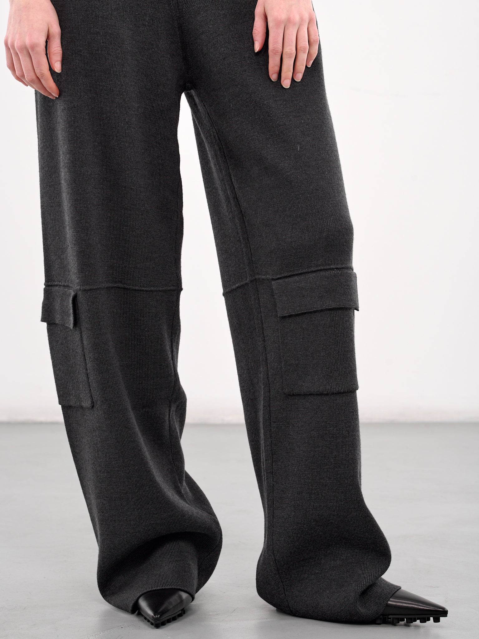 Knit Cargo Pants (AMBR2524-CHARCOAL)