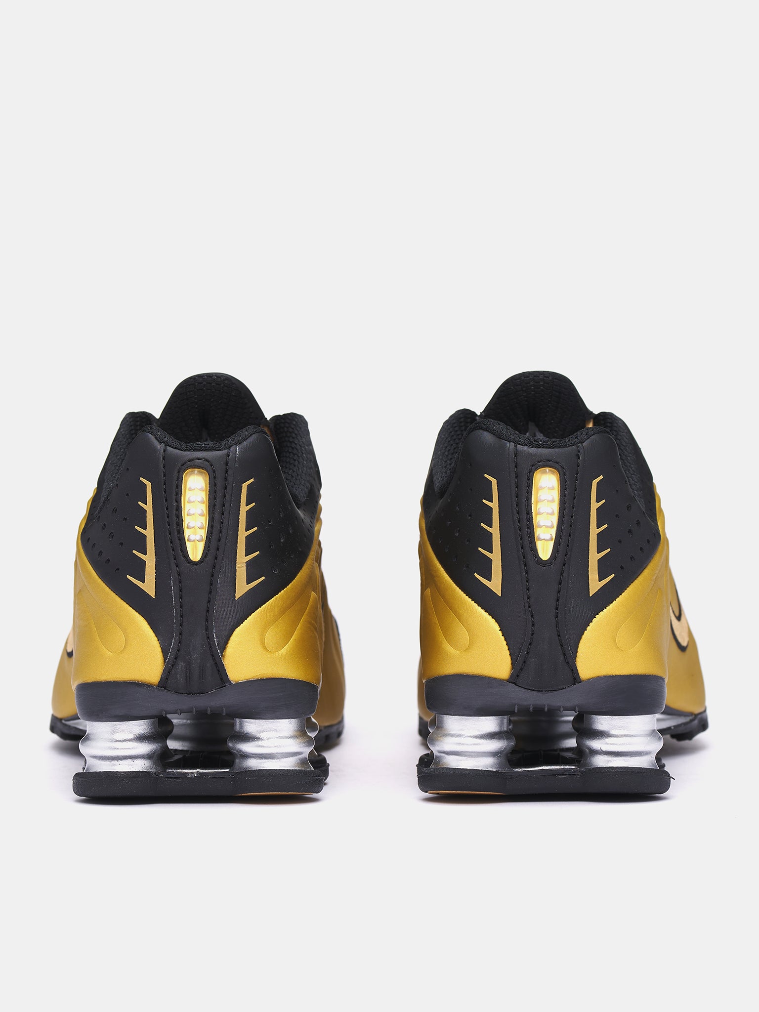 Shox R4 Sneakers (AR3565-005-BLACK-METALLIC-GOLD)