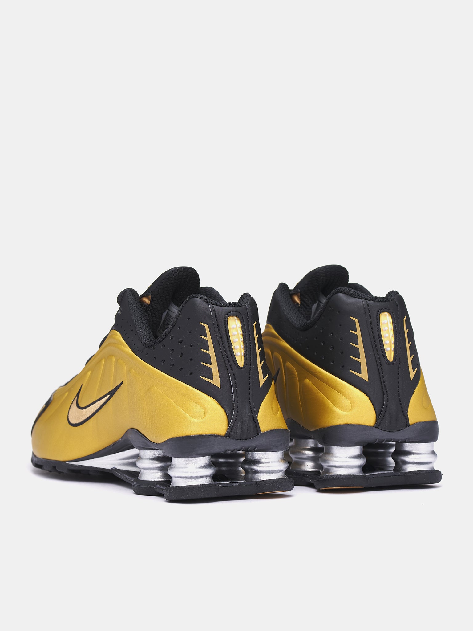 Shox R4 Sneakers (AR3565-005-BLACK-METALLIC-GOLD)