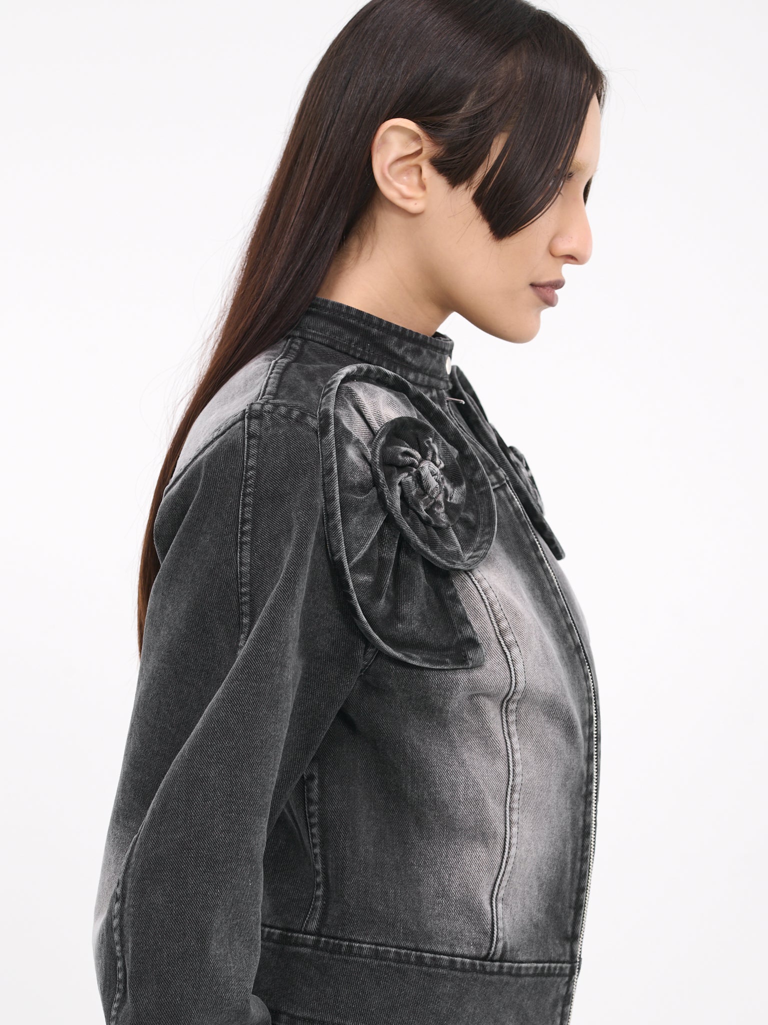 Appliqué Denim Jacket (ARY01-BLACK-LIGHT-WASH)