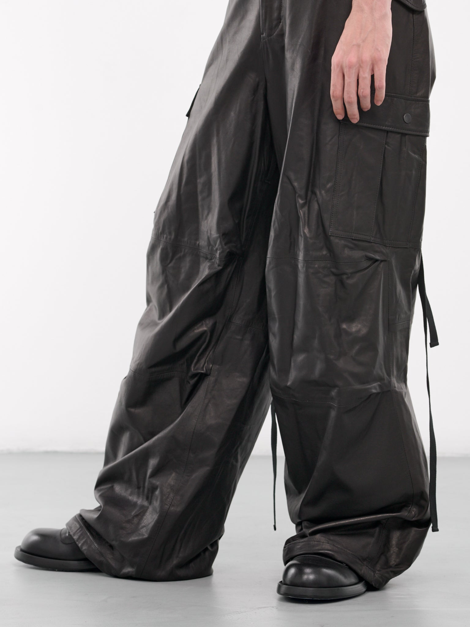 A LEATHER  Leather Cargo Pants | H. Lorenzo - detail 2