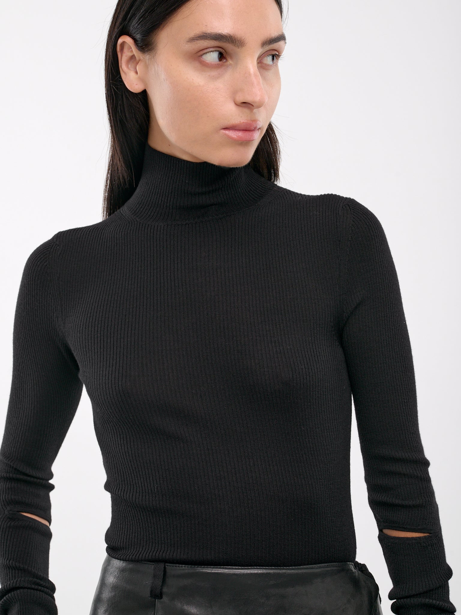 Olenka Ribbed Turtleneck (B0012284-KN043-BLACK)