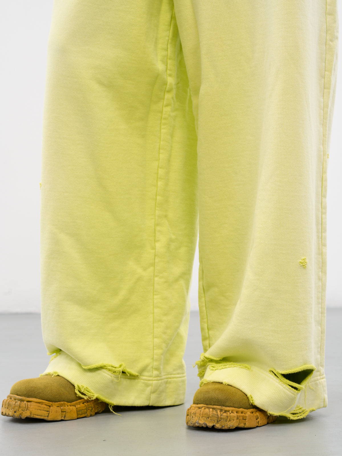 Distressed Baggy Sweatpants (B13PT545-YELLOW)