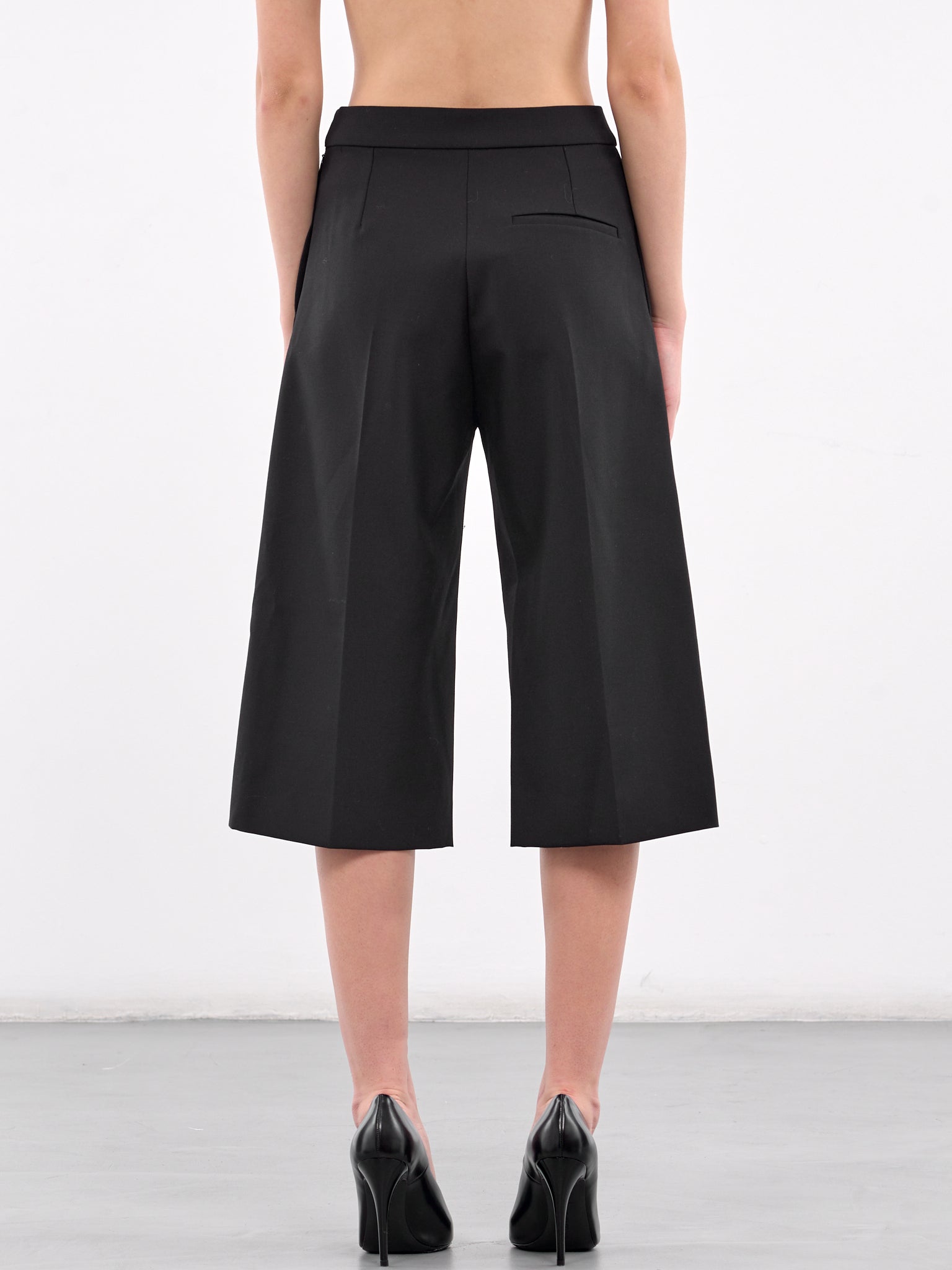 Bermuda Shorts (BA4ESH02-BLACK)