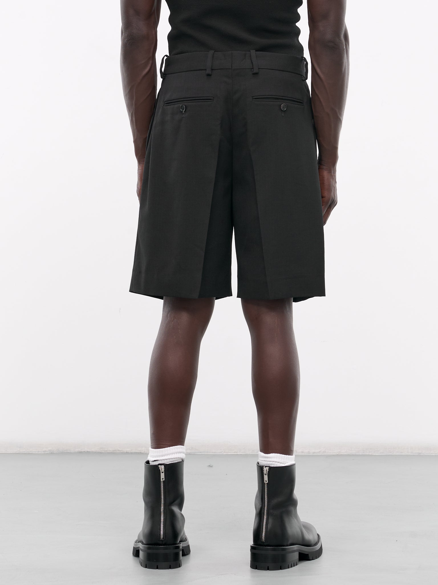 Tailored Shorts (BE0167-900-BLACK)