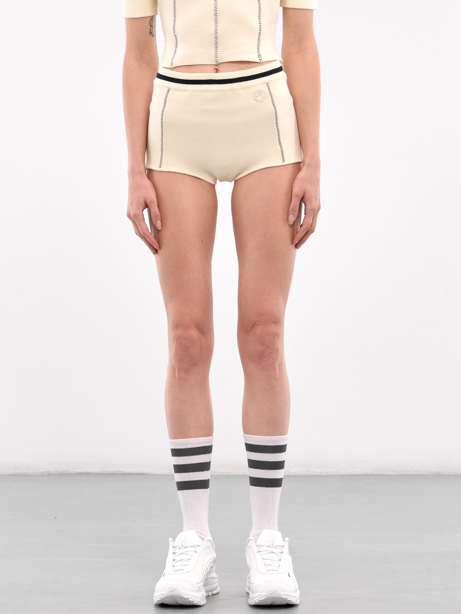 Contrast Stitch Culotte Shorts (BWHM001-KNI001-TOFU)