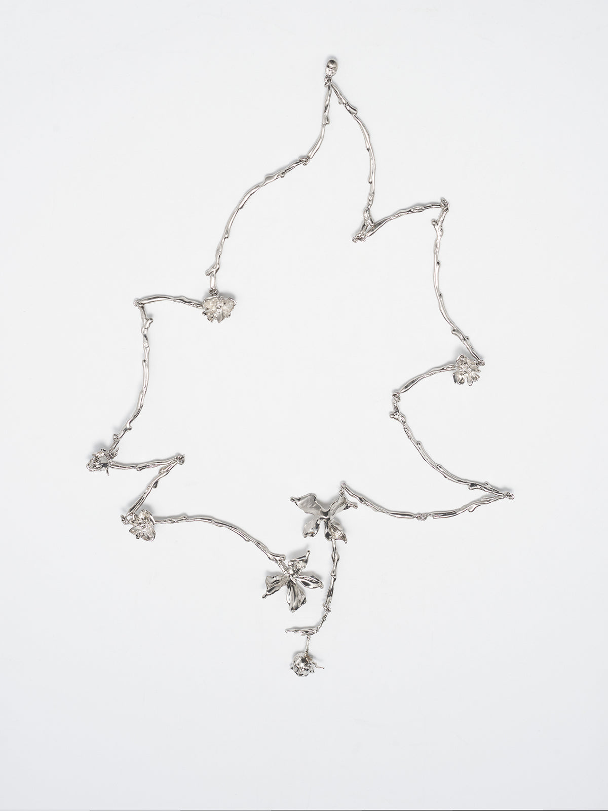 Flower & Stem Choker Necklace (COMV0475A0-M2000-SILVER)