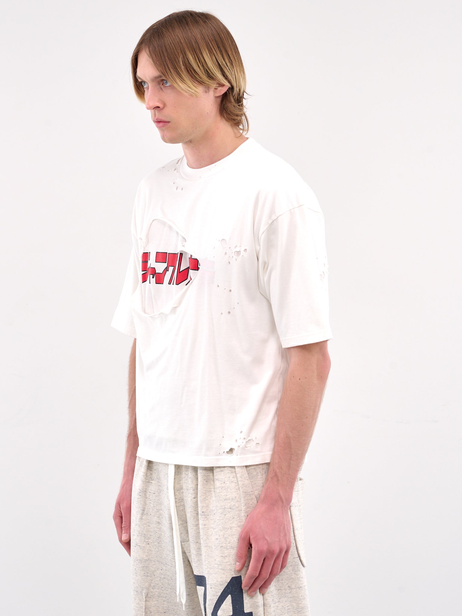 Distressed Graphic Tee (CT-SV-NGS-1009-WHITE)