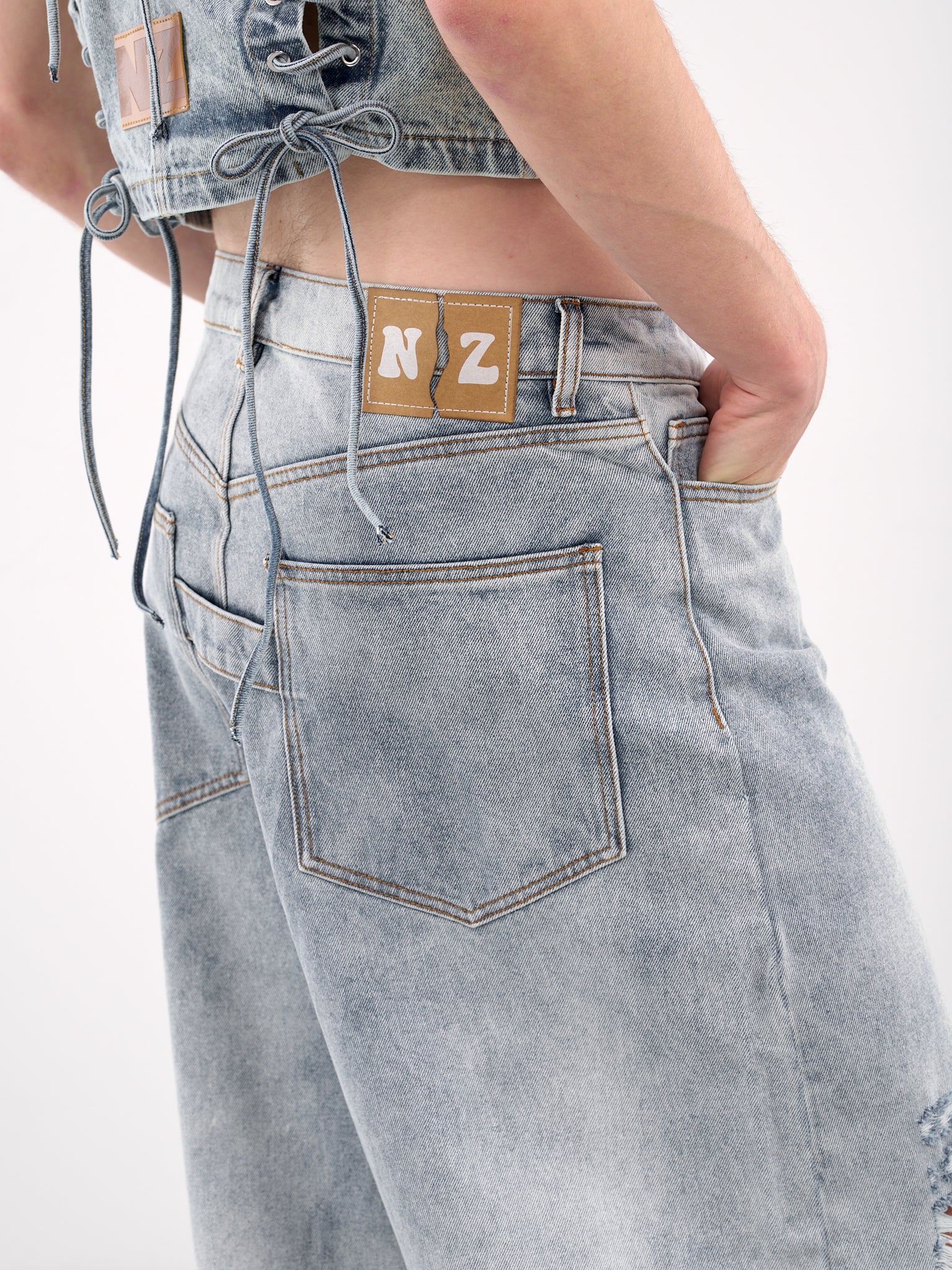 Distressed Denim Jeans (D1NZ317-87-LIGHT-WASH)