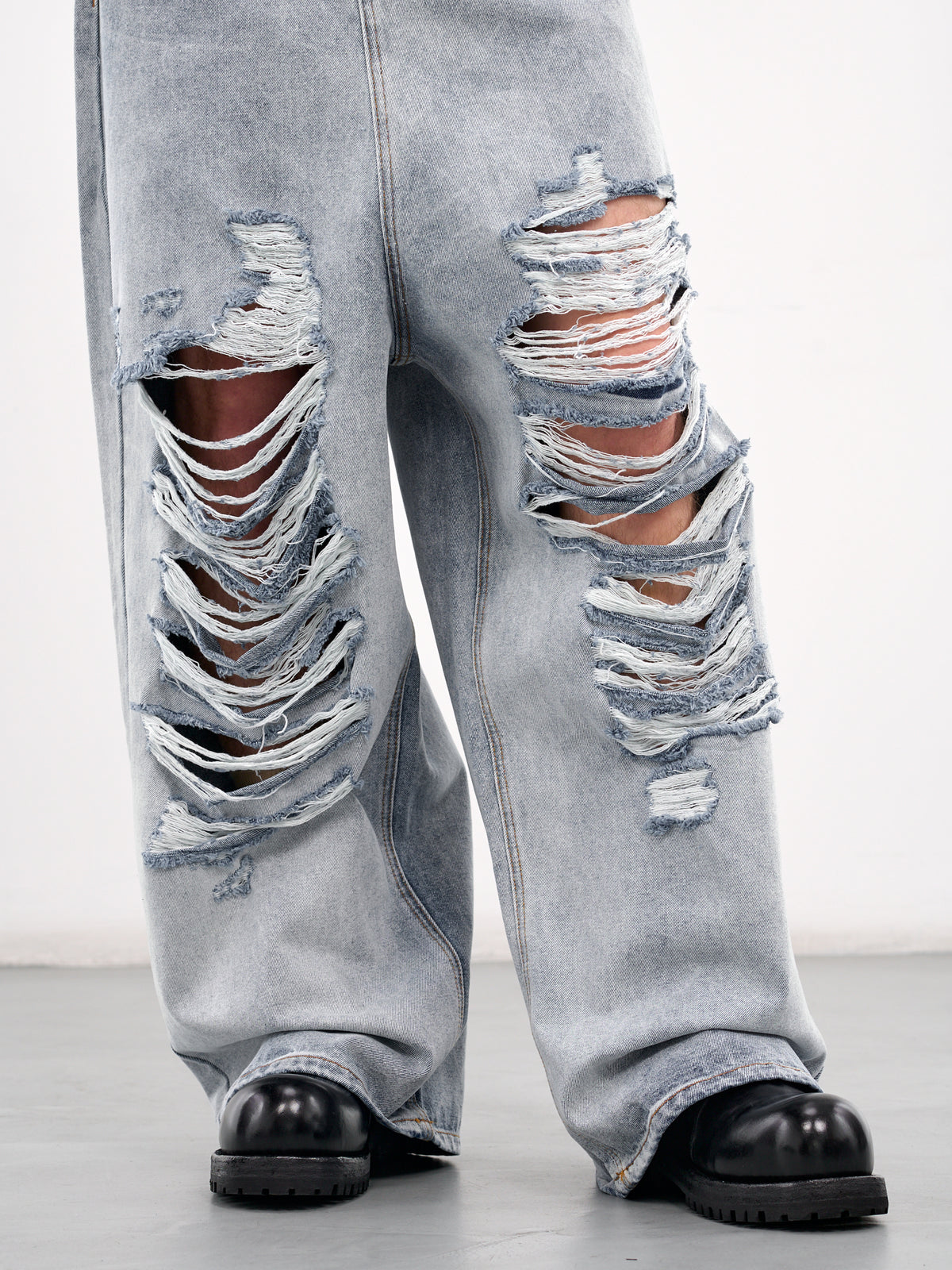 Distressed Denim Jeans (D1NZ317-87-LIGHT-WASH)