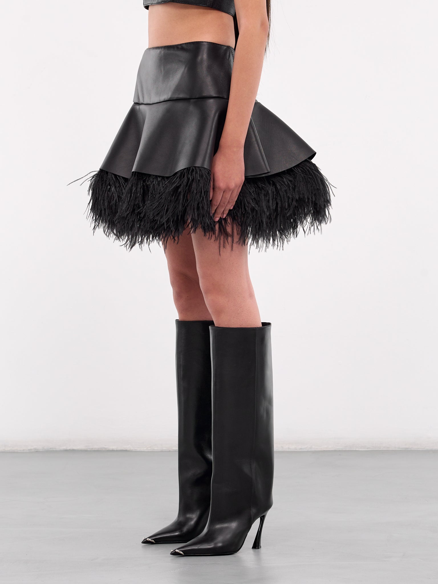 Feather Trim Peplum Mini Skirt (DK25S-BLACK)