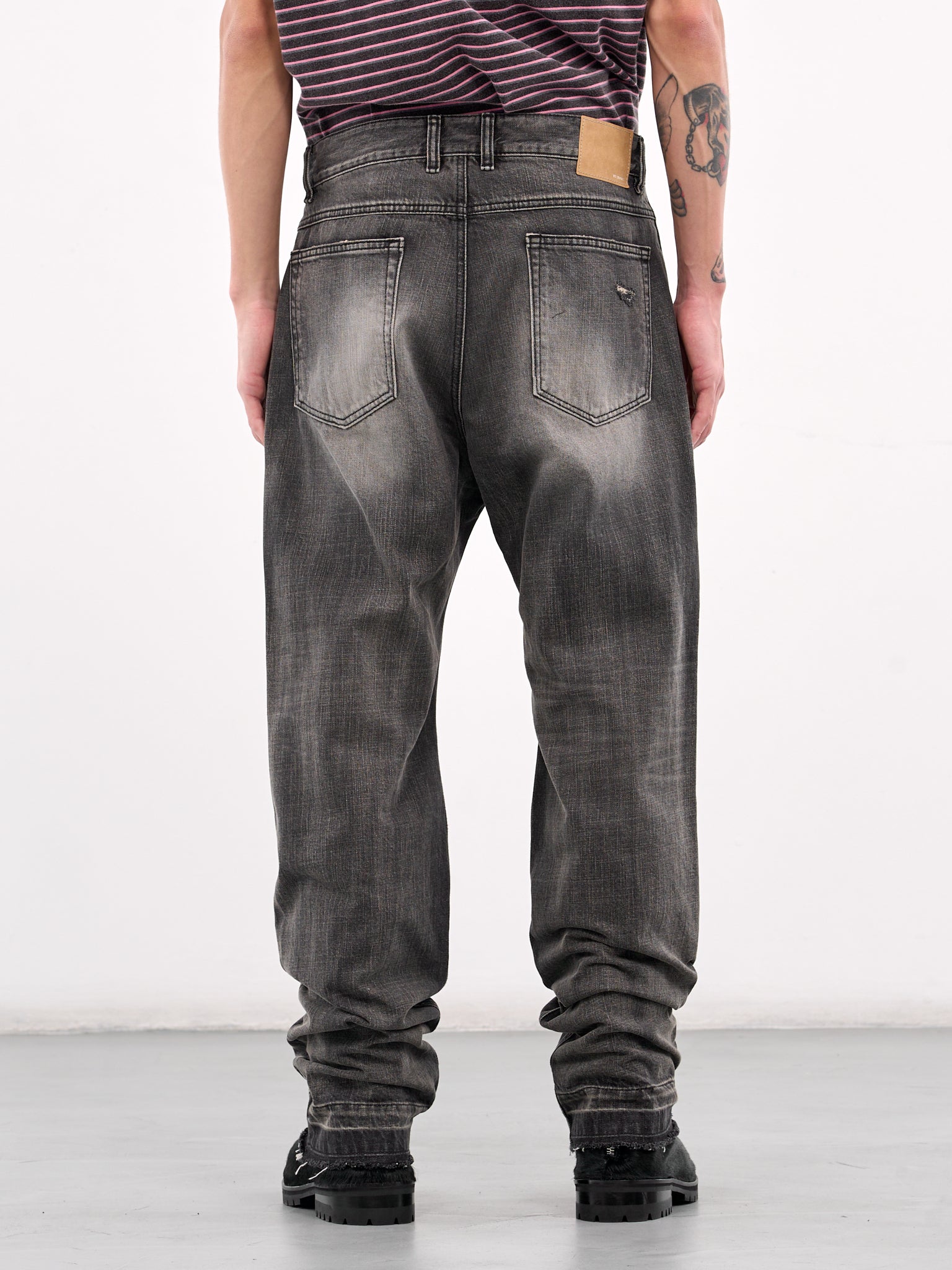 Distressed Denim Trousers (DPO-25-333-BLACK)