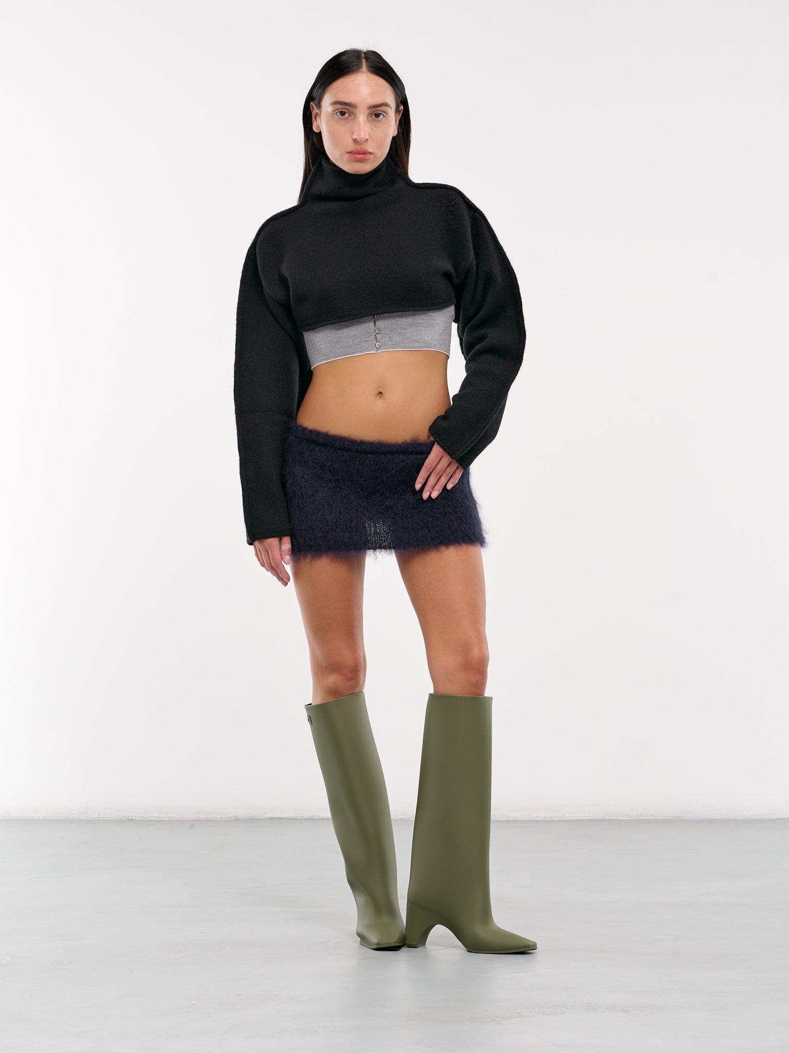 Cropped Turtleneck Sweater (DVMD0189A0-UFWH21-BLACK)