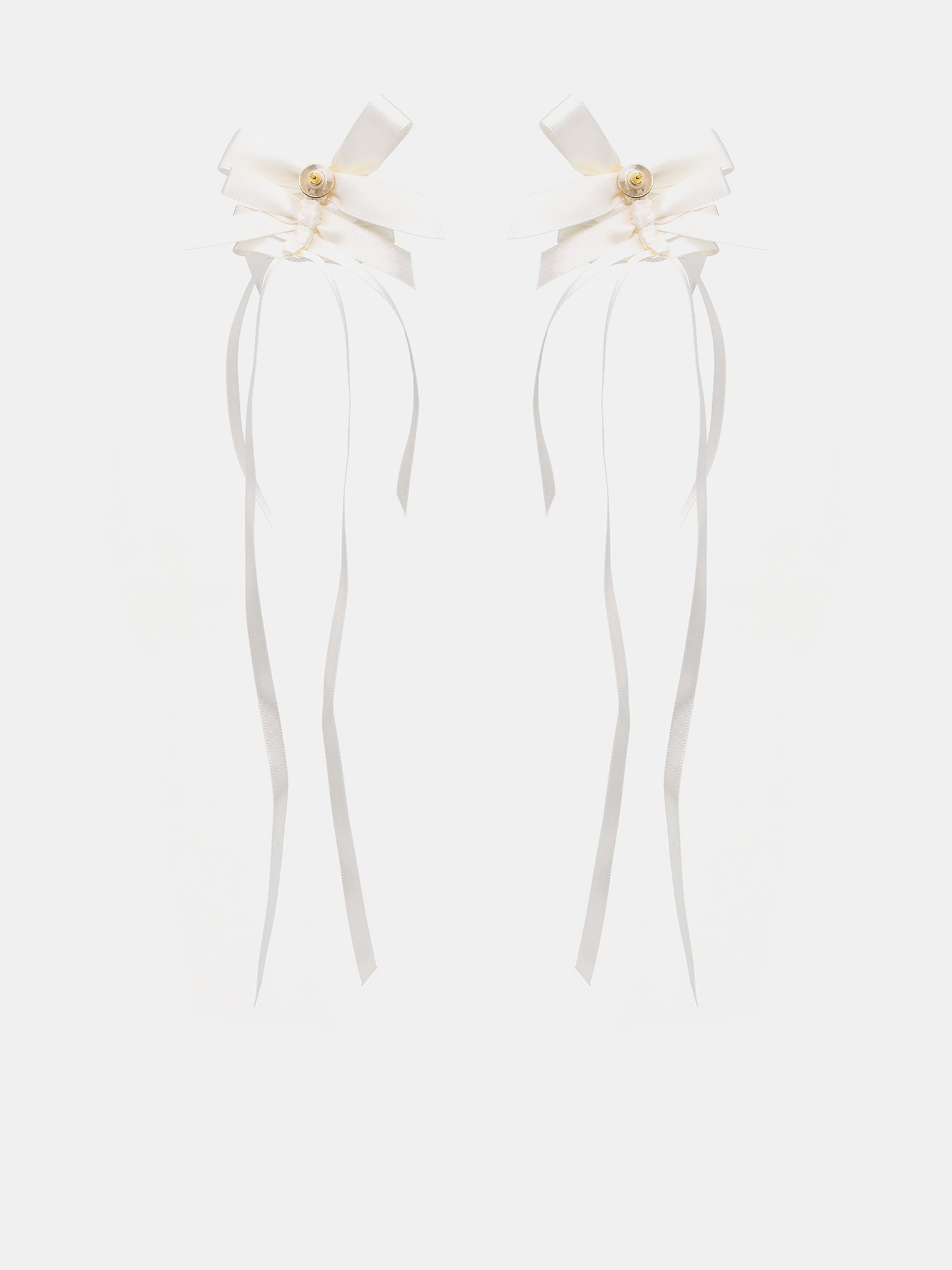 Rosette Bow Earrings (ERG425-0916-CREAM)