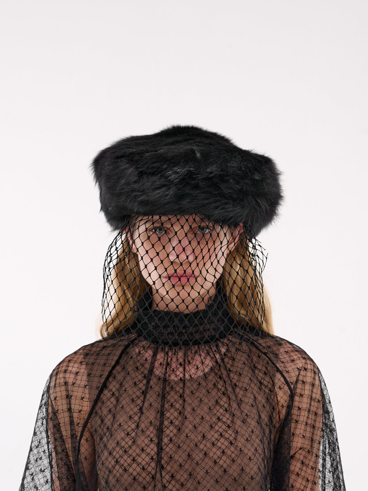 Shearling Veiled Flat Cap (FH664F-GDCRZ-N0000-BLACK)